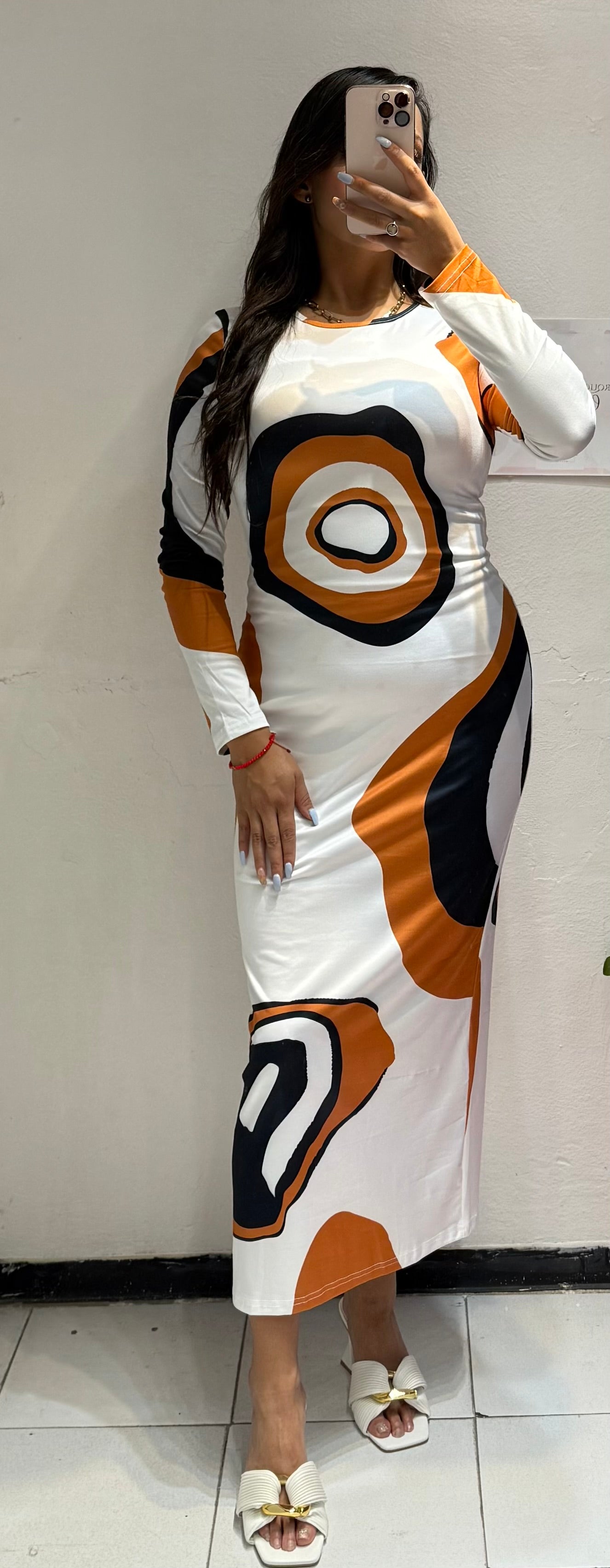 Vestido larga manga larga con cuello redondo,estampadoo abstracto