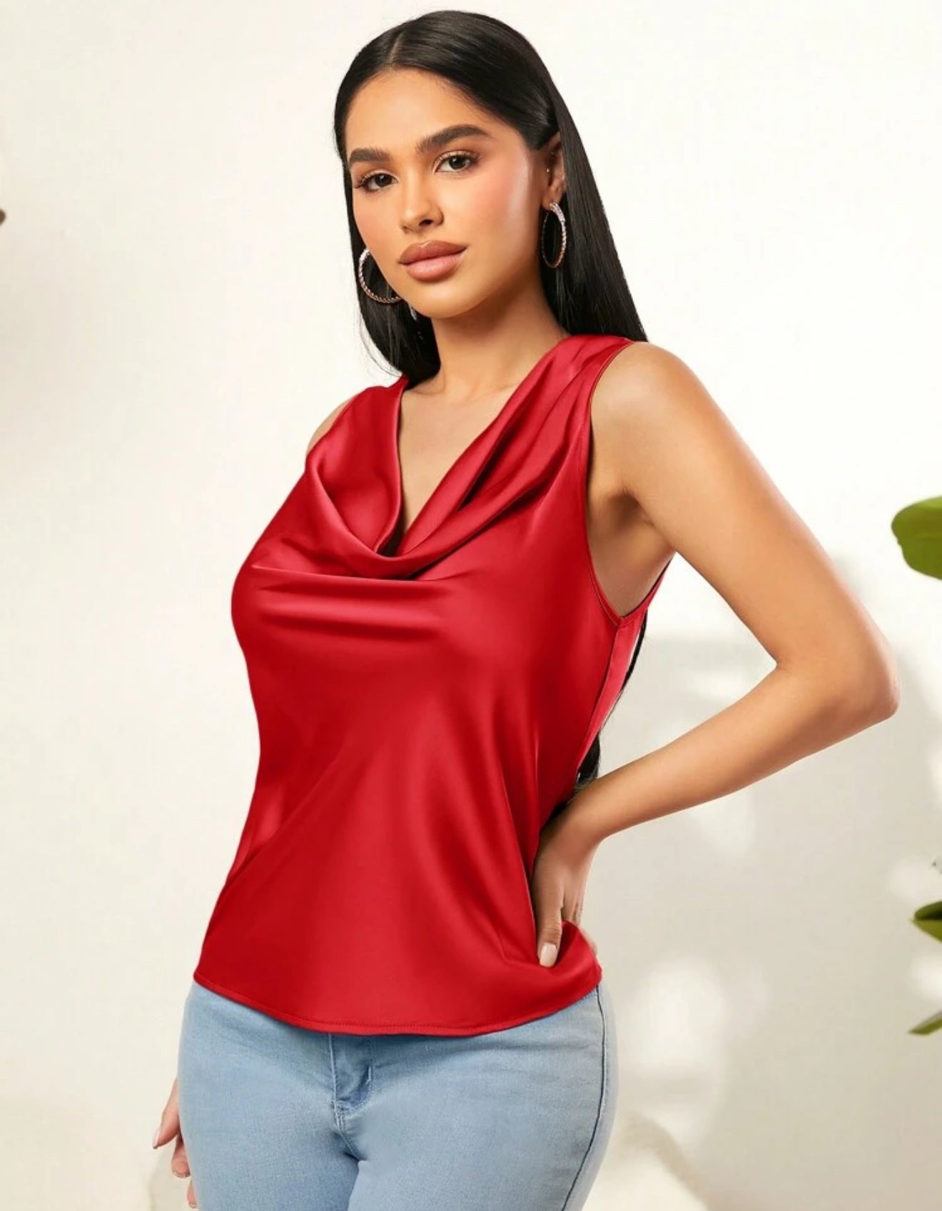 Blusa sin mangas con cuello de capucha