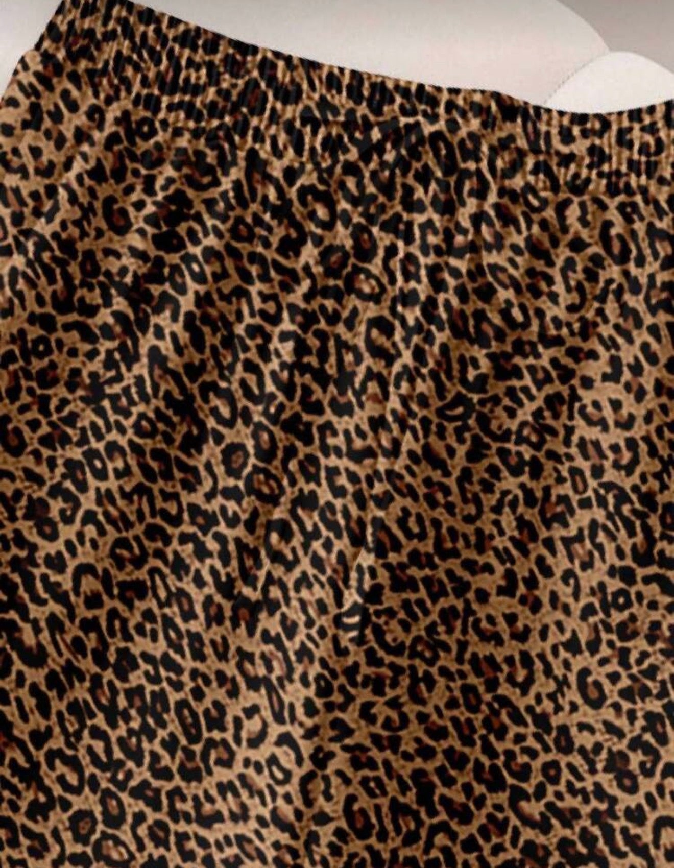 Pantalón animal print con resorte en cintura