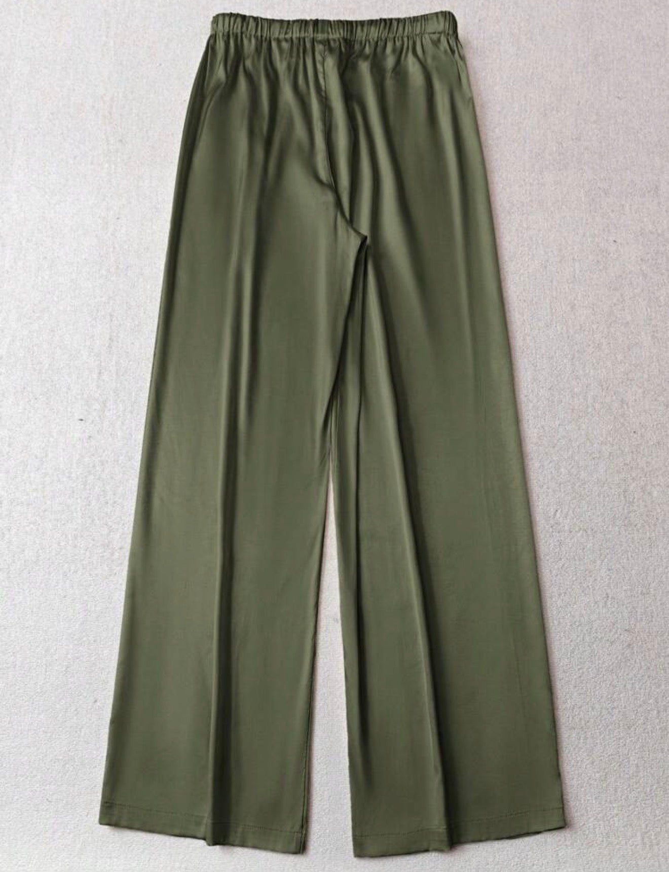 Pantalón satín de resorte en cintura