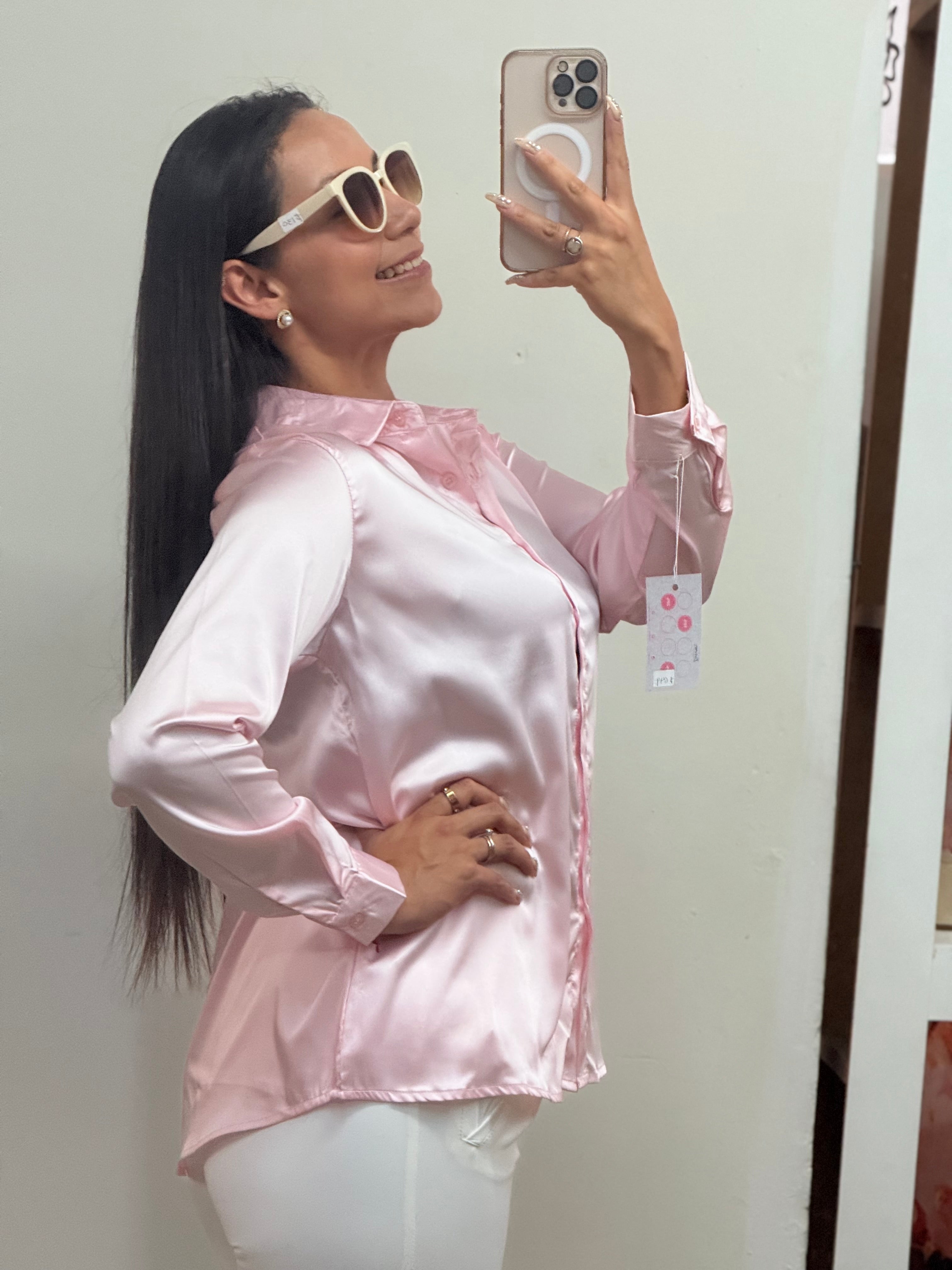 Blusa satinada elegante