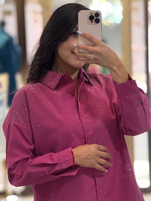 Blusa de manga larga con brillitos en pecho