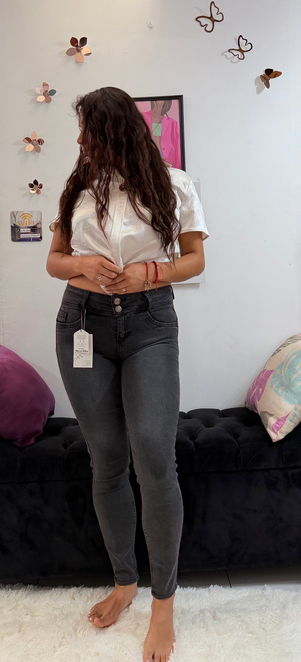 Jeans corte colombiano tiro medio con bolsa