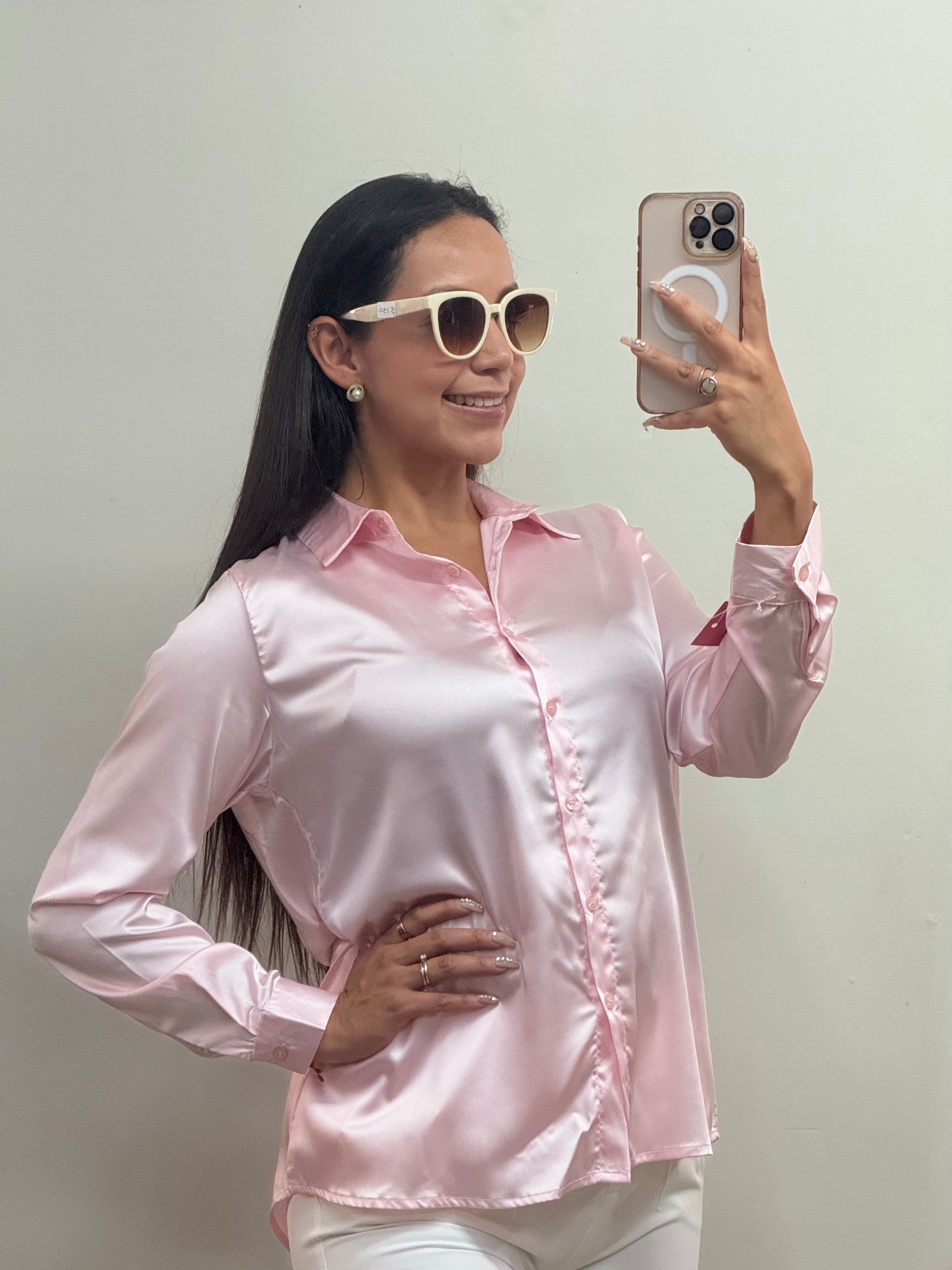 Blusa satinada elegante
