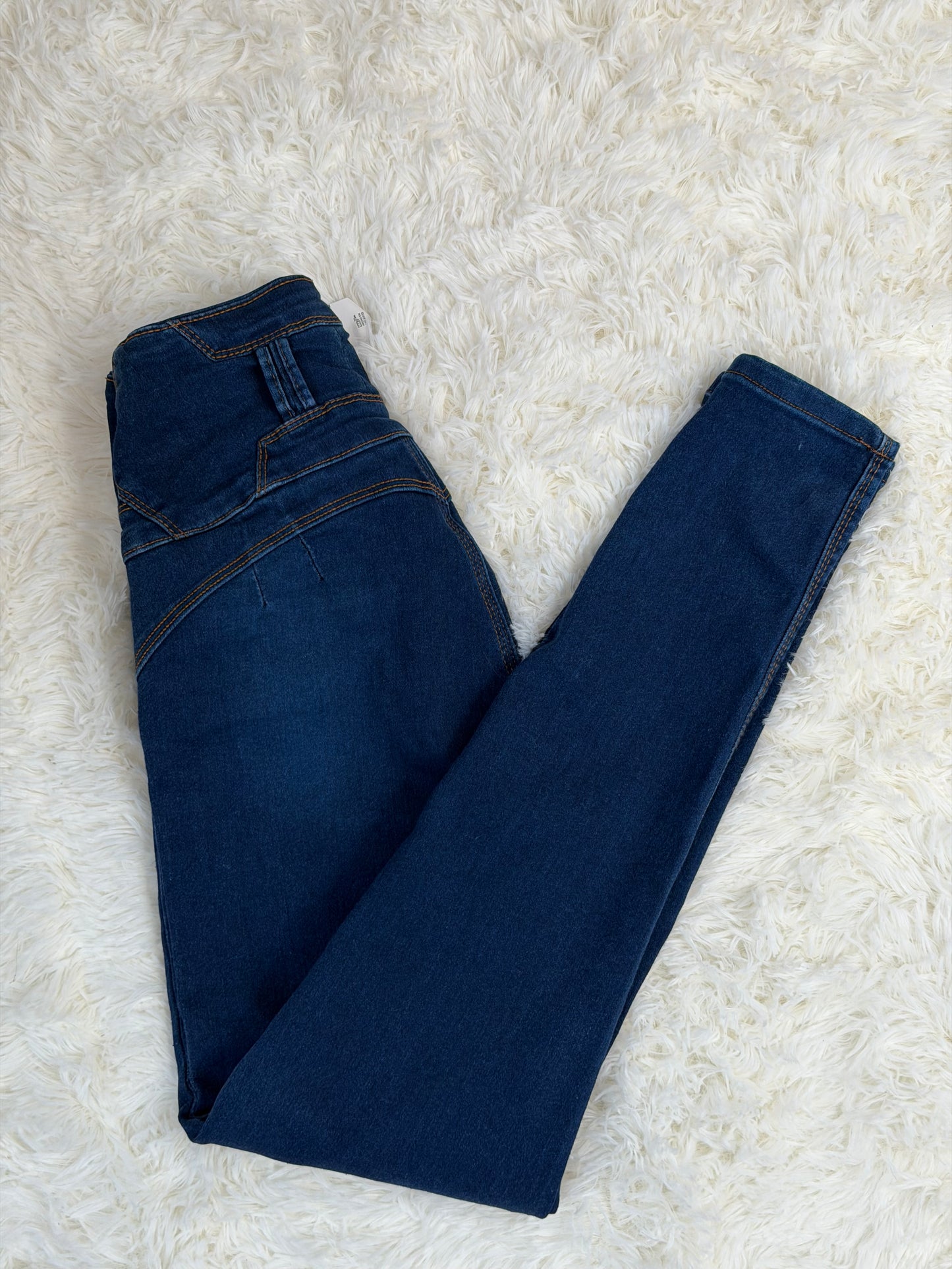 Jeans corte colombiano tiro alto sin bolsa