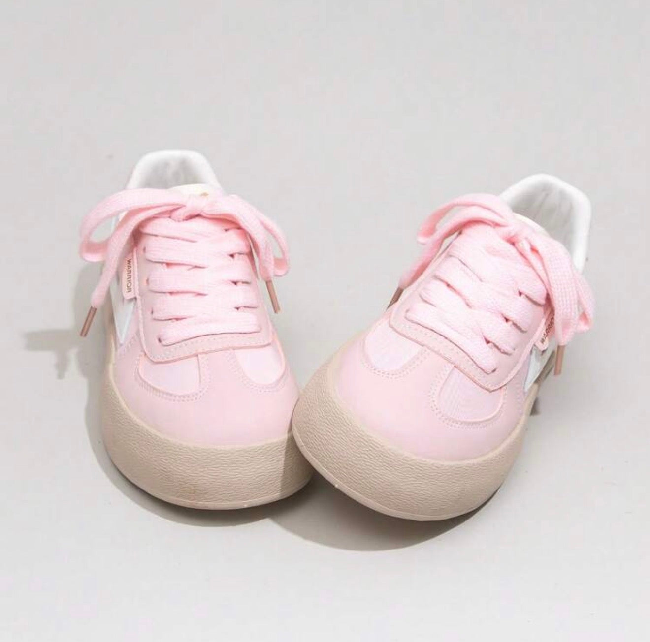 Tenis suela gruesa beige colores pastel