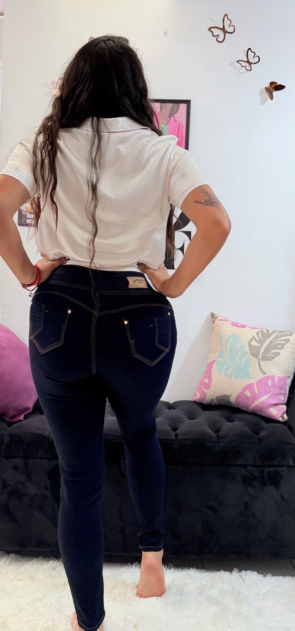 Jeans corte colombiano tiro medio con bolsa