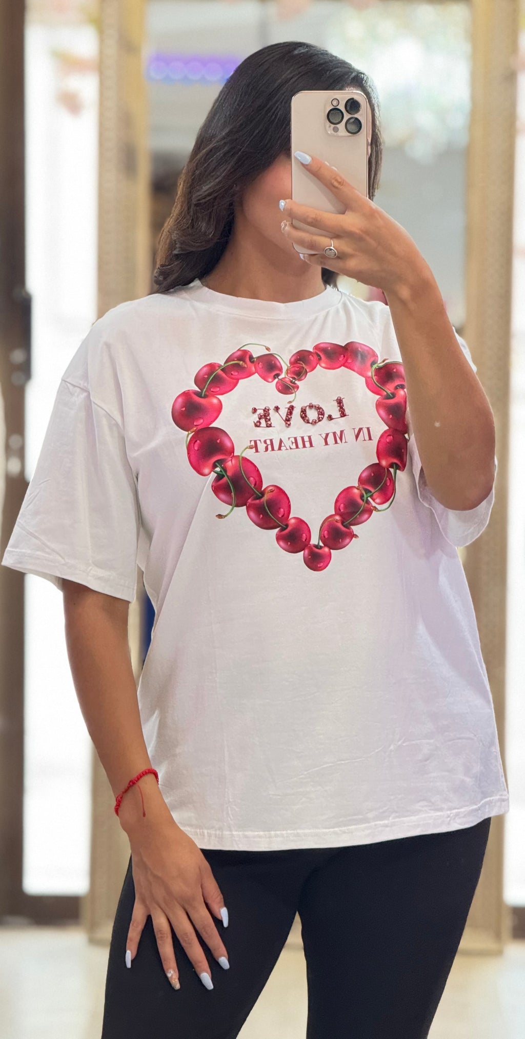 Playera cereza con pedrería
