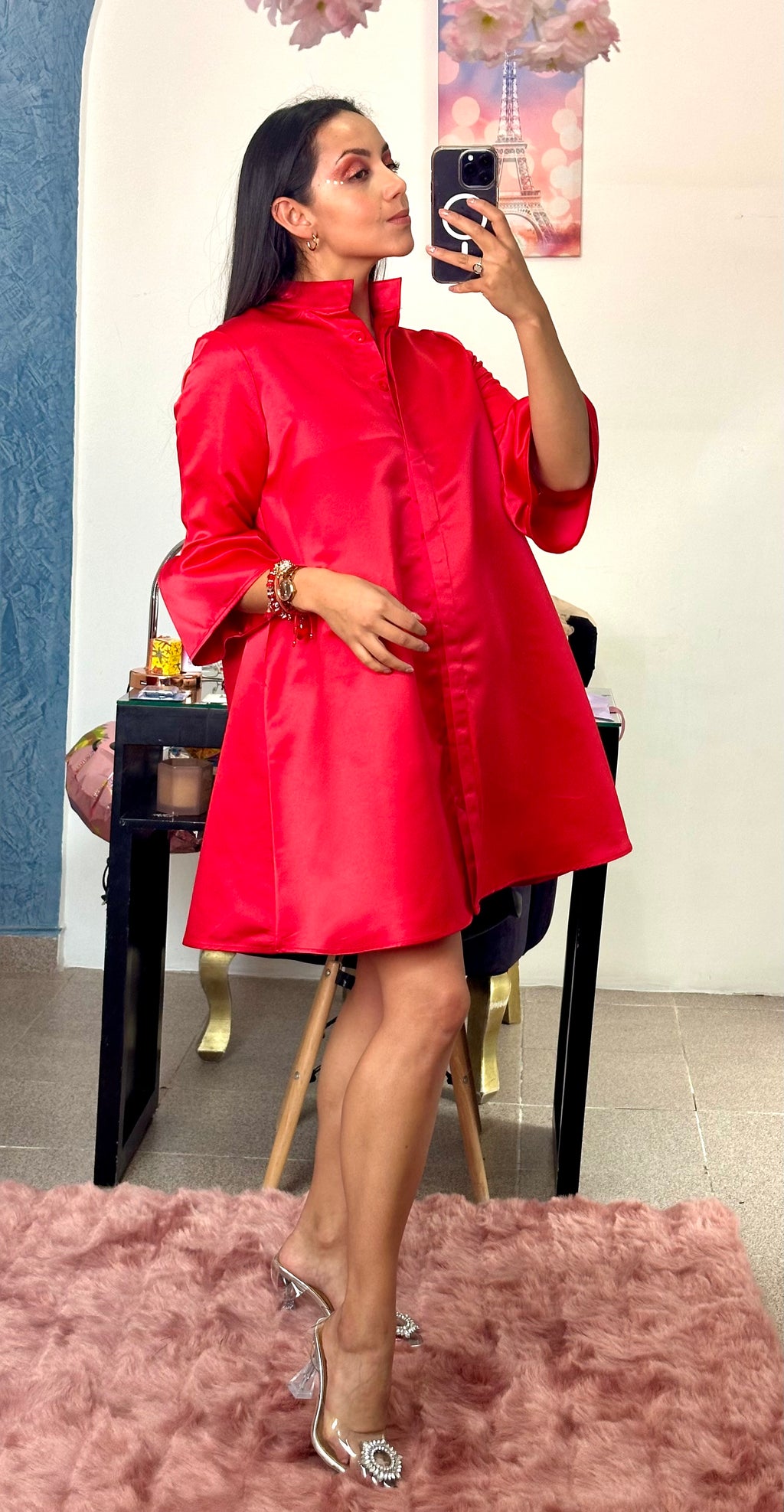 Vestido corto camisero corte a manga 3/4 satinado estilo camisero