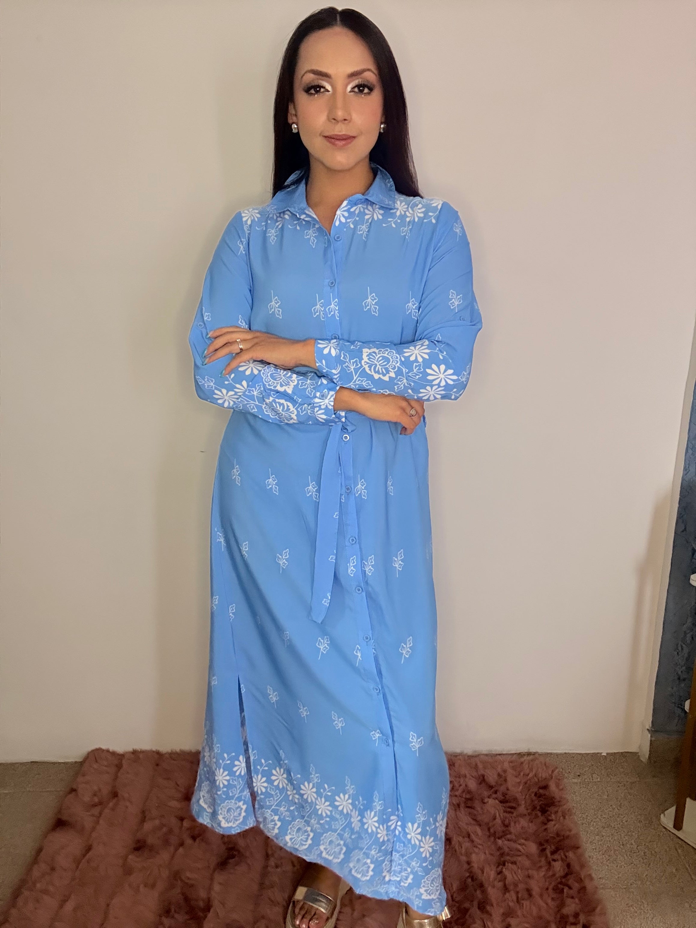 Vestido largo camisero de manga larga con cinta