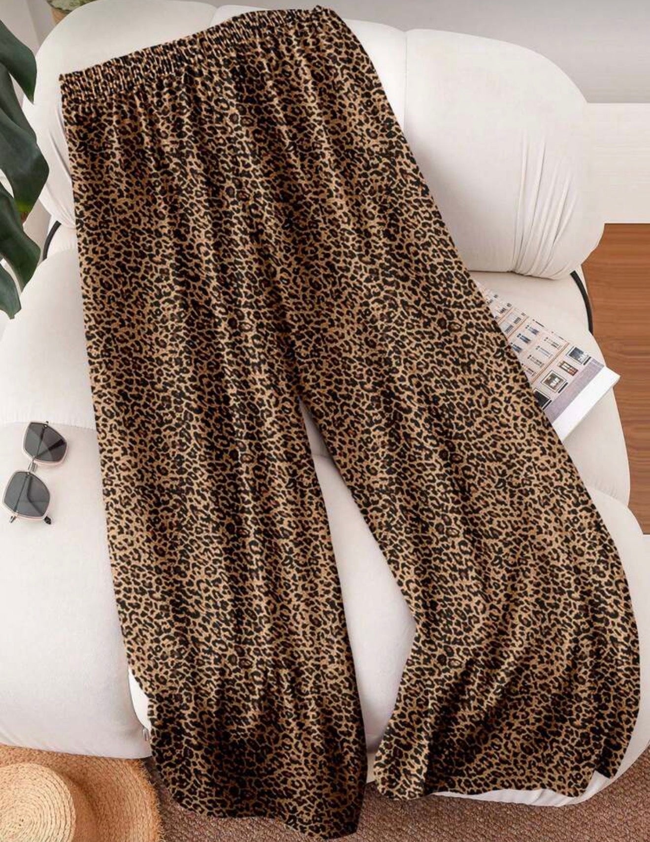 Pantalón animal print con resorte en cintura
