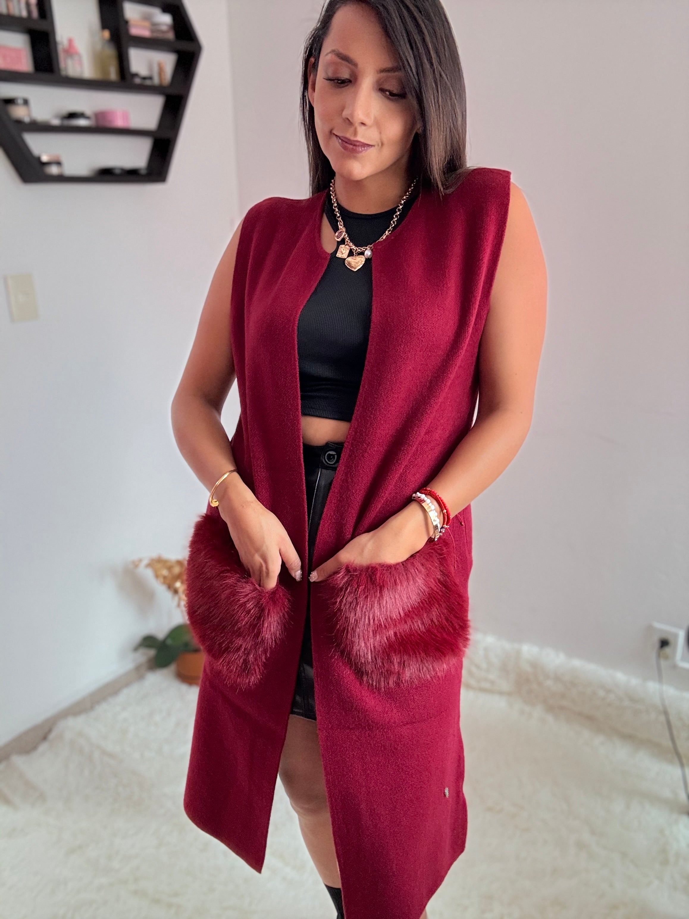 Chaleco con peluche en bolsas