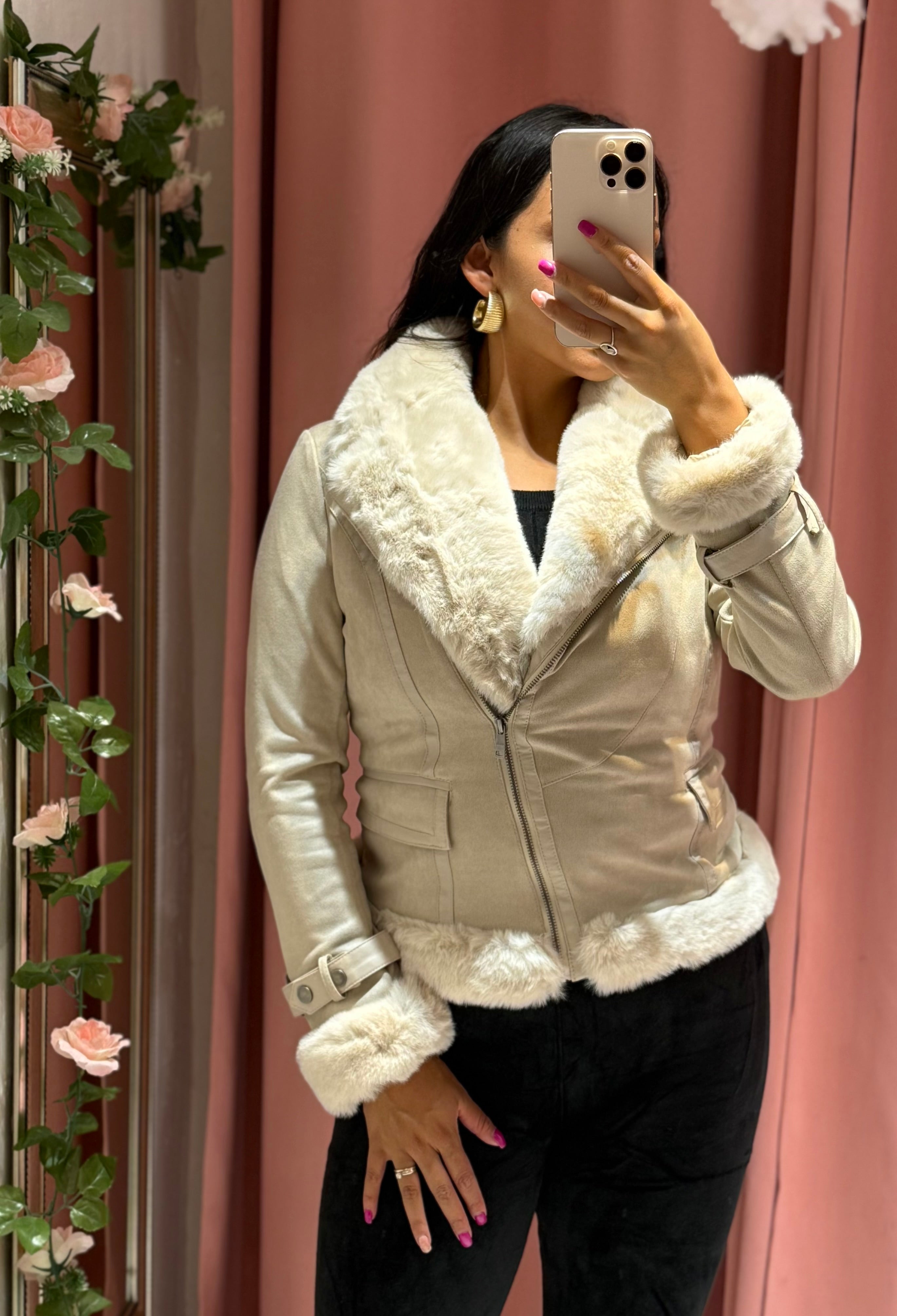 Chamarra con peluche