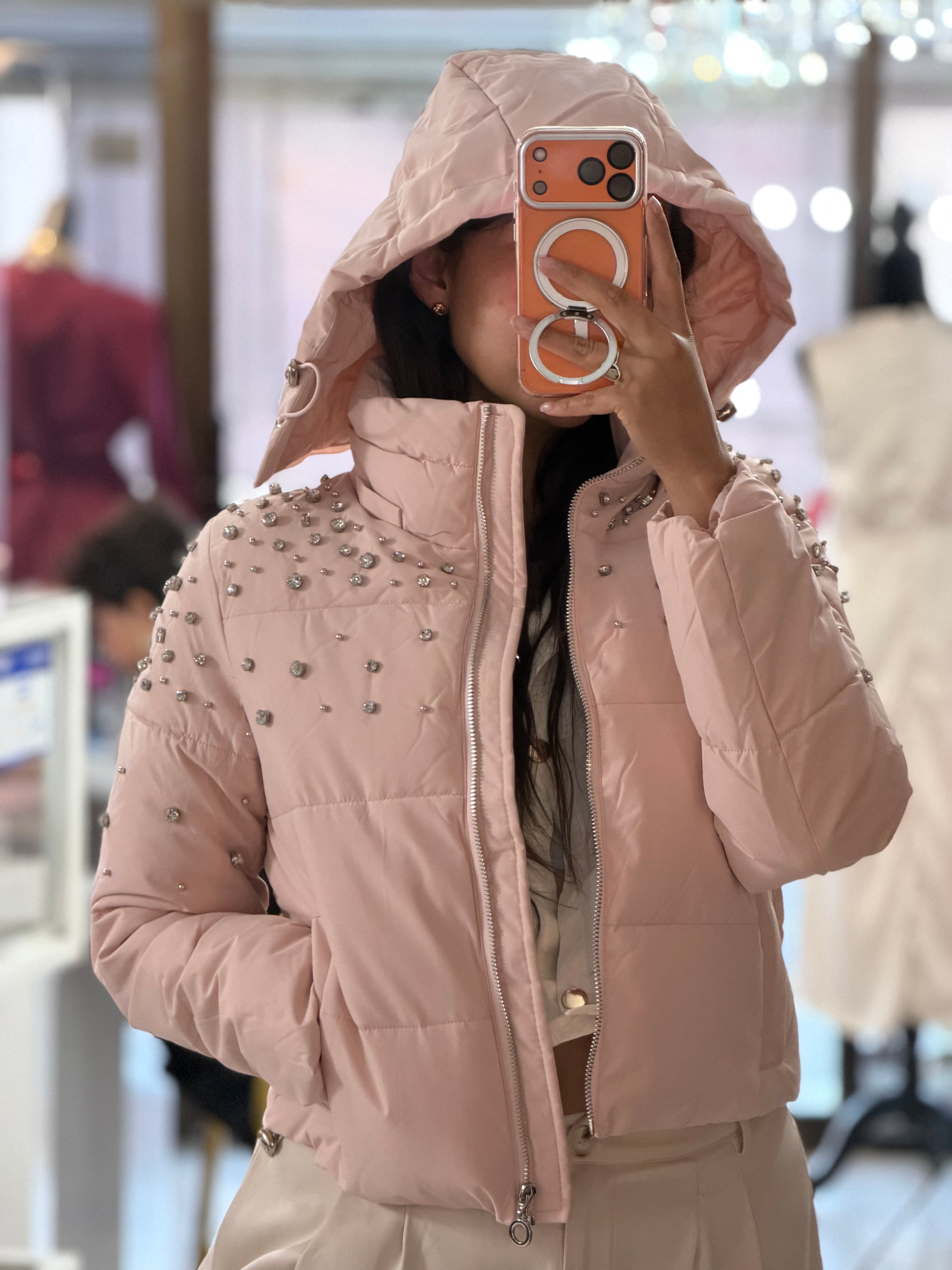 Chamarra con aplicaciones en piedras plata