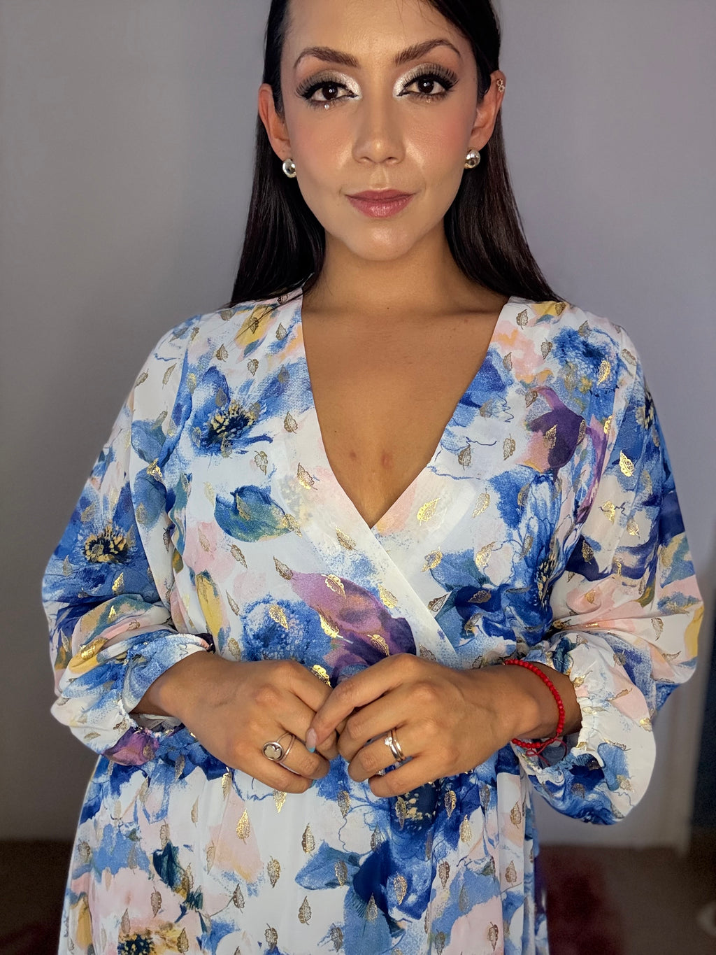 Vestido largo semifinal de manga larga en corte A