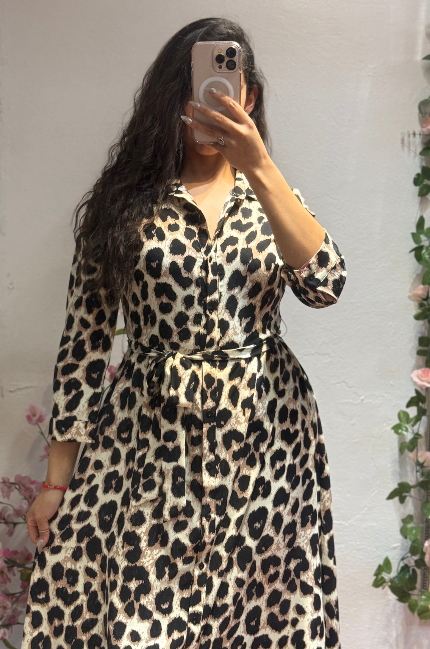 Vestido largo manga larga camisero con cinta estampado animal print