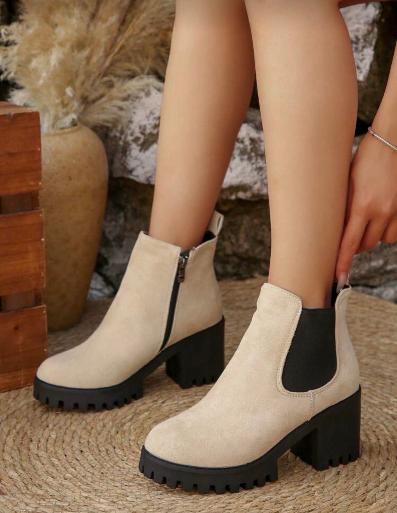 Botines tacón bajito suela gruesa