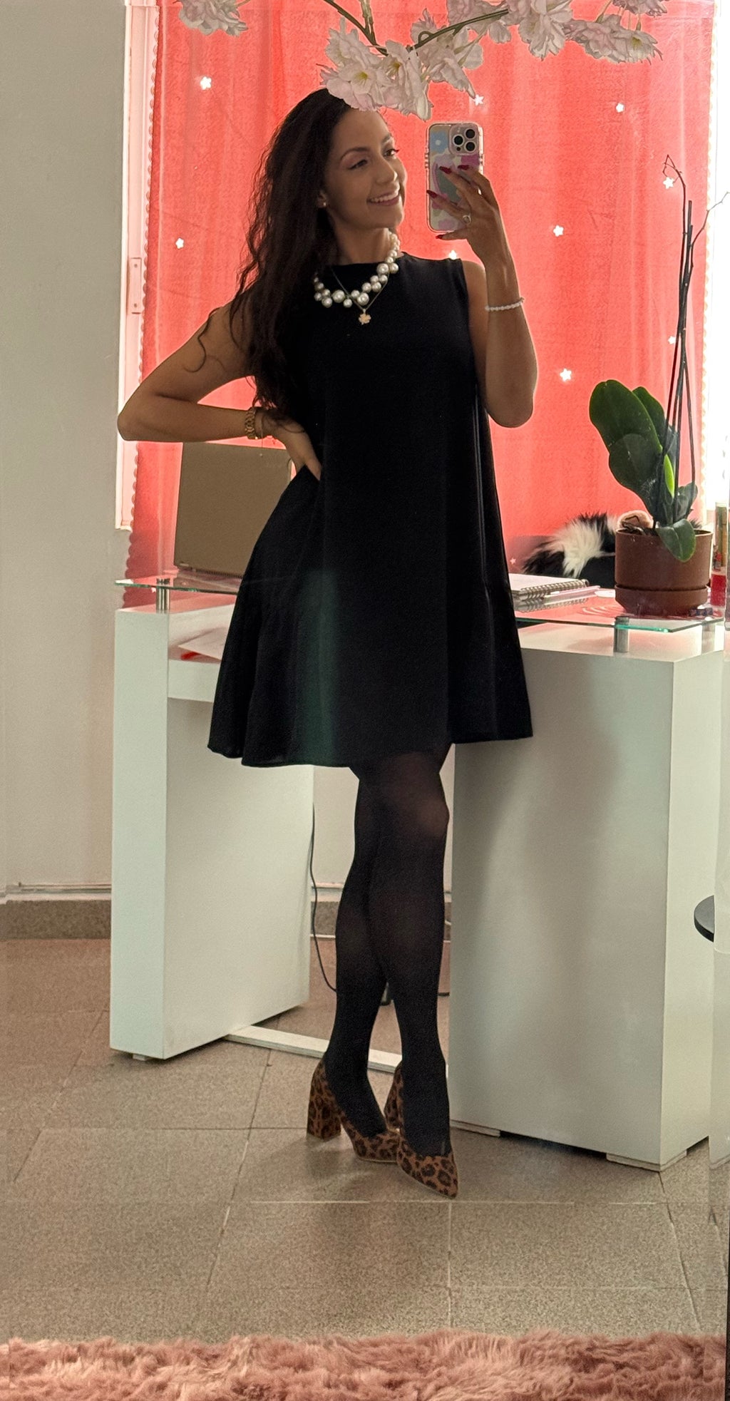 Vestido corto sin manga corte A con vuelo