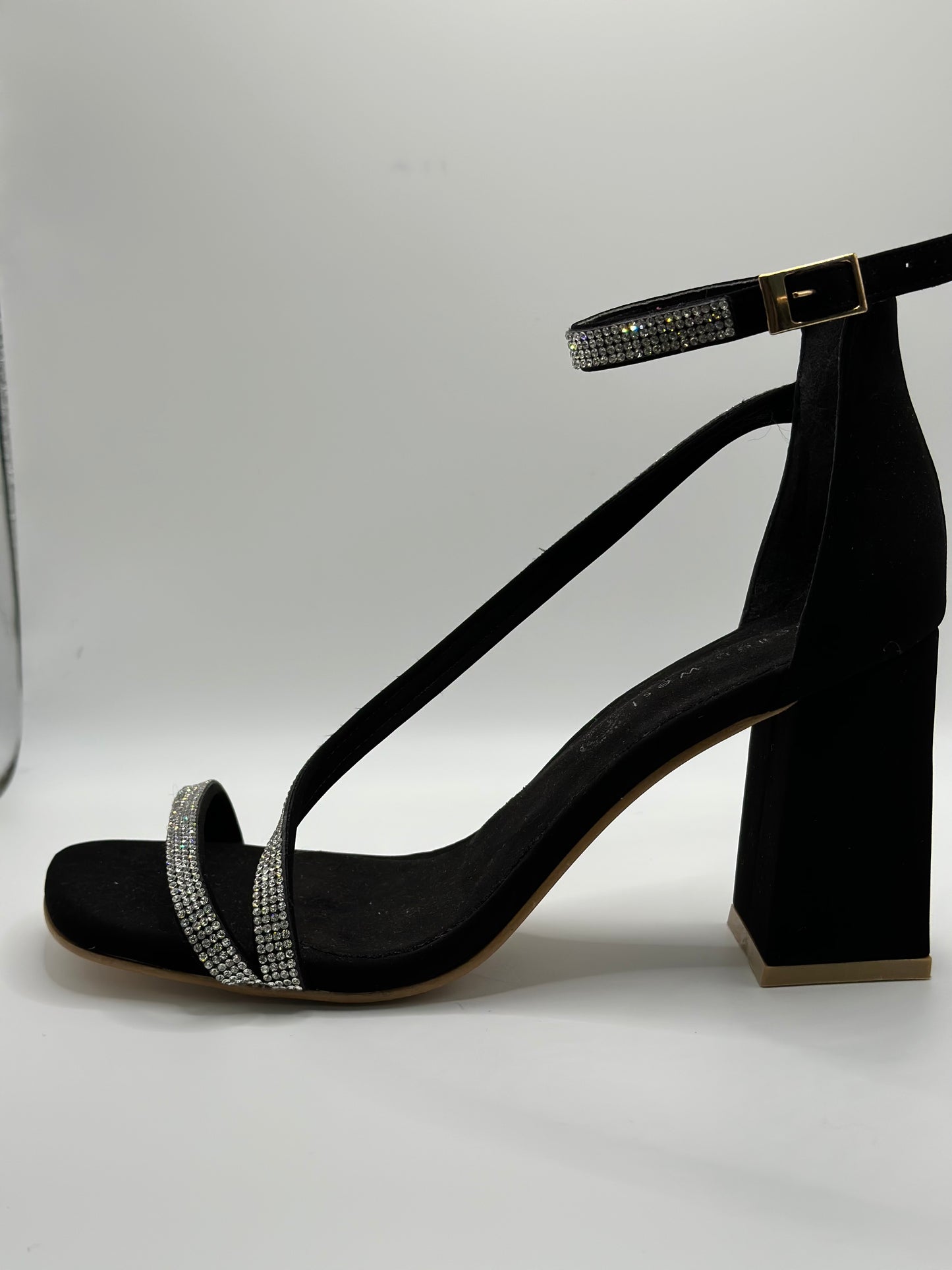 Zapatilla de fiesta con brillos