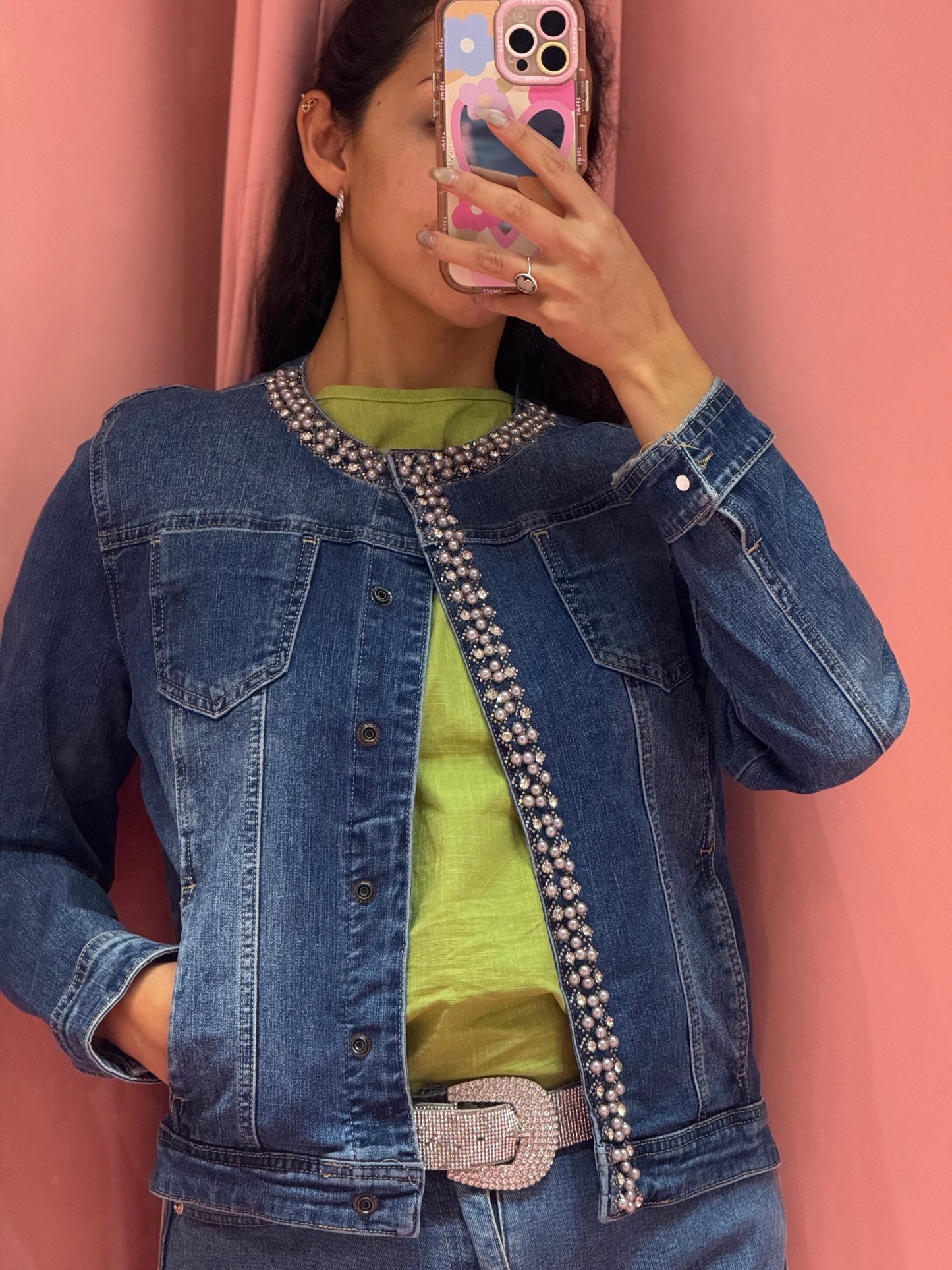 Chamarra de mezclilla cuello redondo