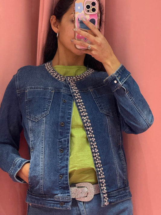 Chamarra de mezclilla cuello redondo