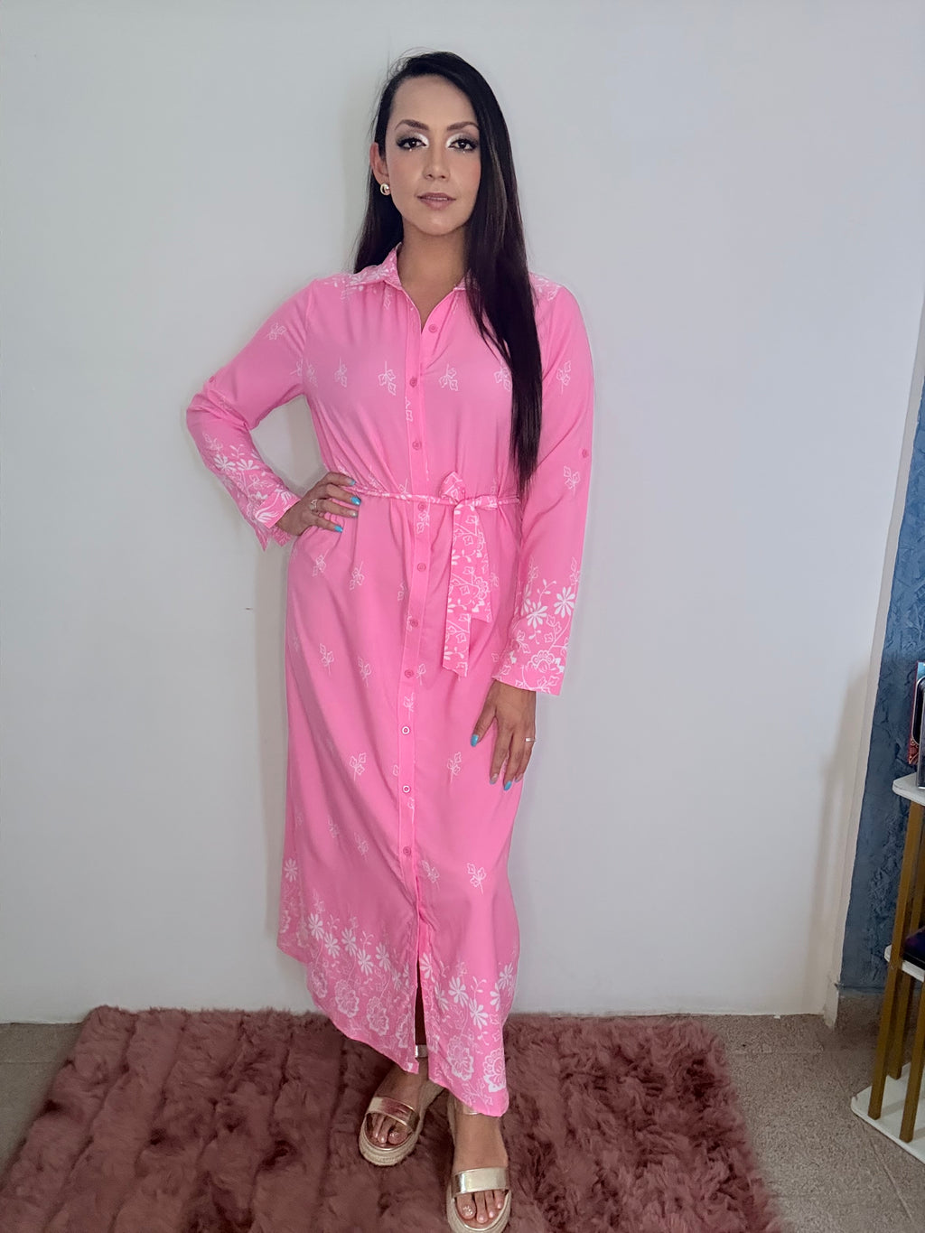 Vestido largo camisero de manga larga con cinta