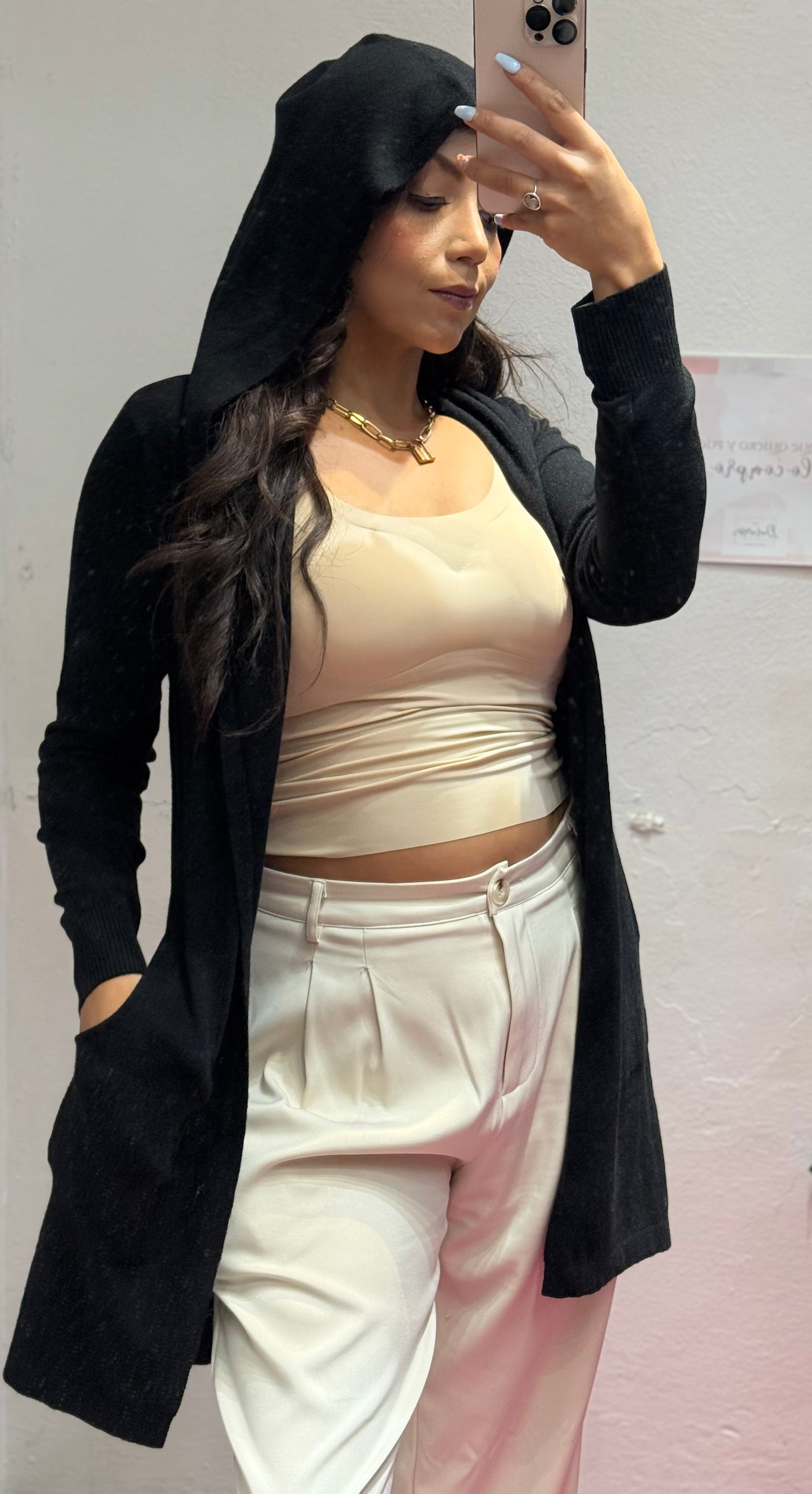 Suéter largo con gorrita