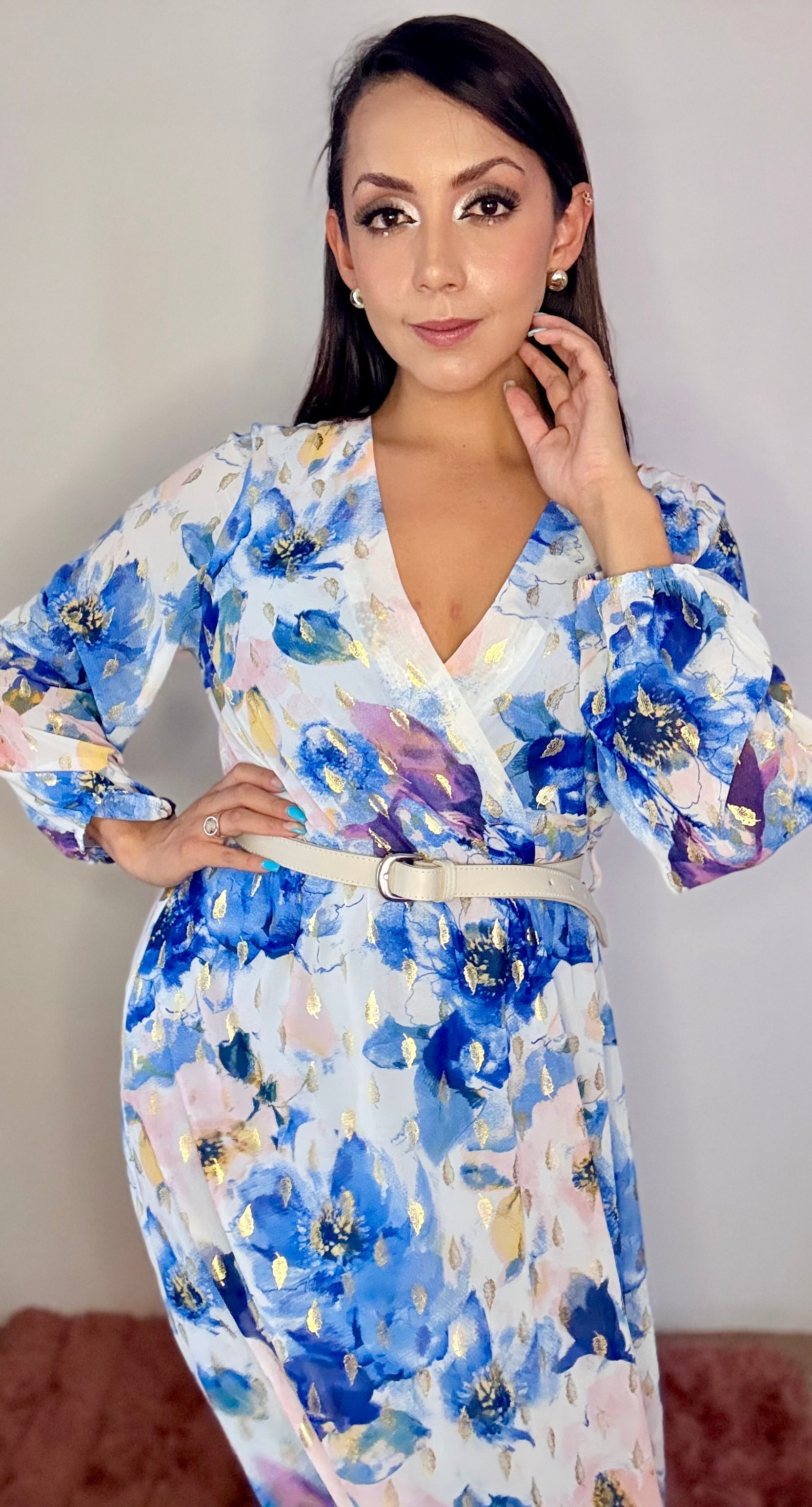 Vestido largo semifinal de manga larga en corte A