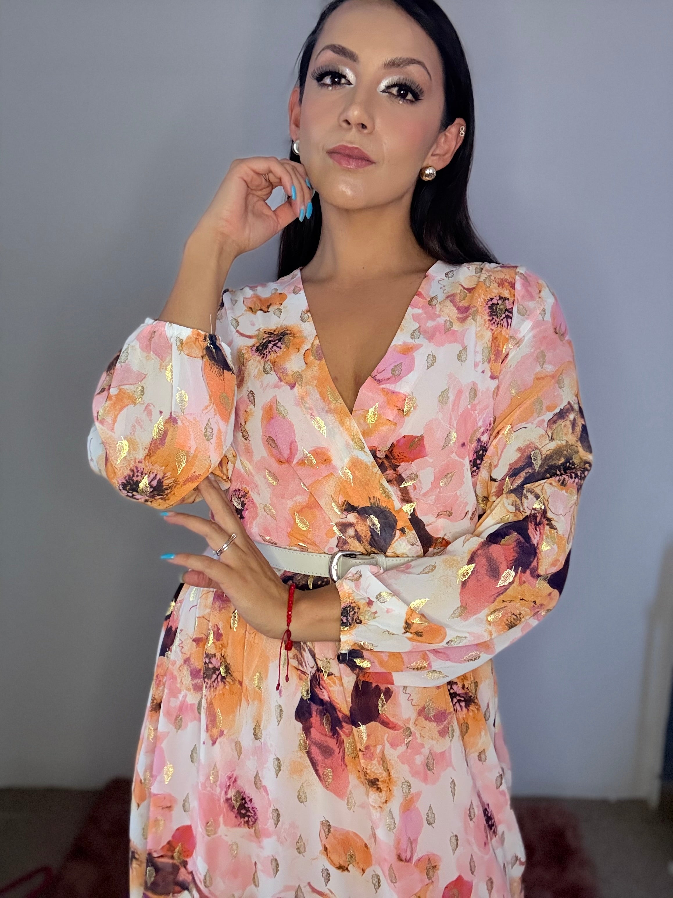 Vestido largo semifinal de manga larga en corte A