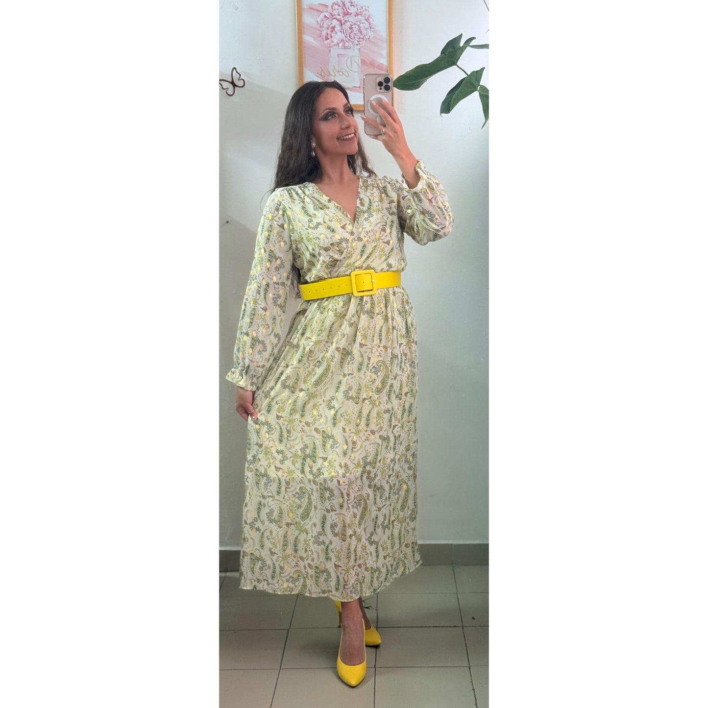 Vestido largo cuello v manga larga con estampado floral