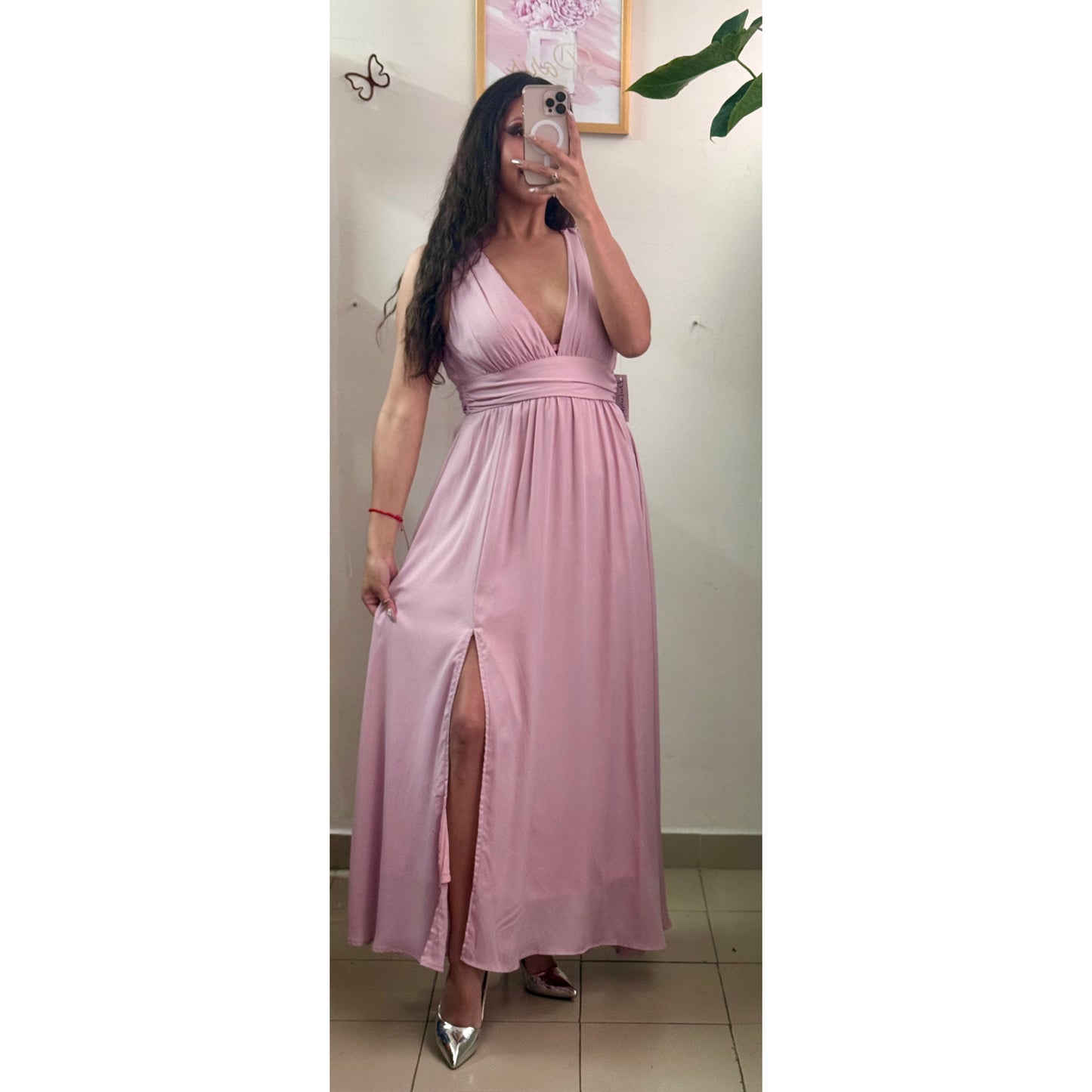 Vestido largo escote v con pierna descubierta