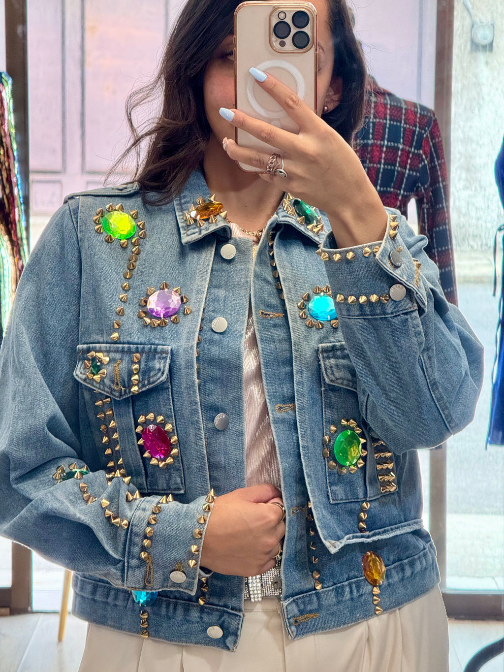 Chamarra mezclilla estoperoles con pedrería