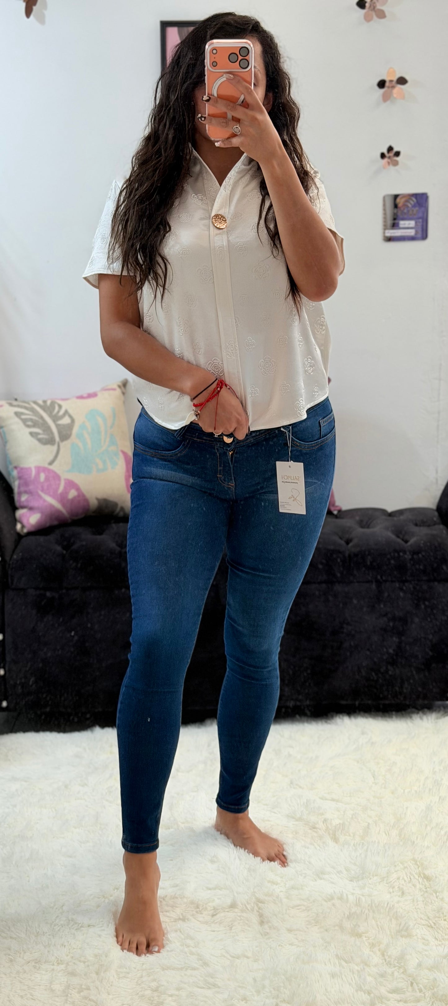 Jeans corte colombiano tiro medio con bolsa