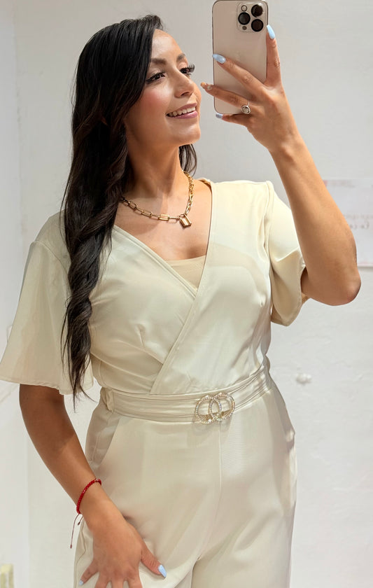 Enterizo elegante con detalles