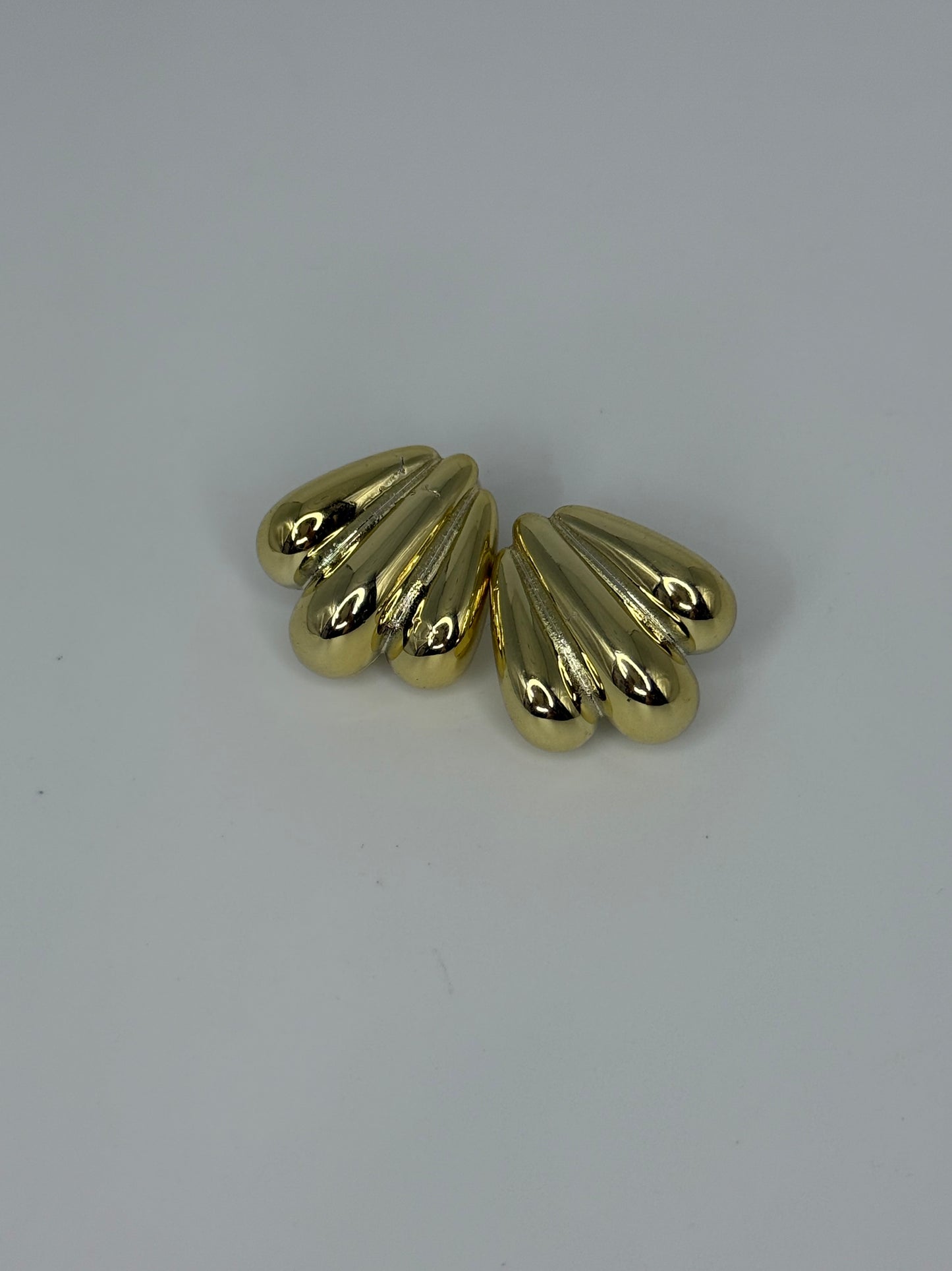 Aretes chunky dorados y plateados