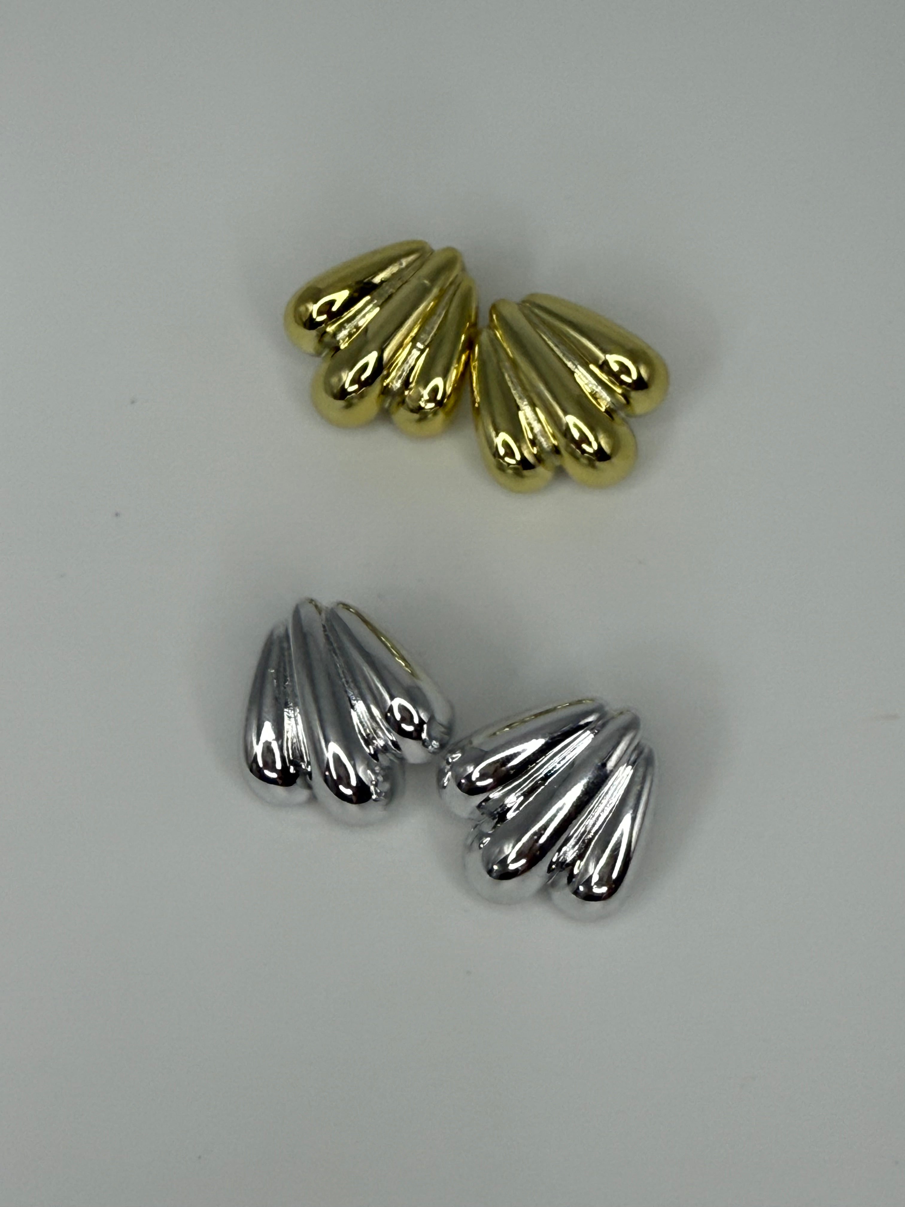 Aretes chunky dorados y plateados
