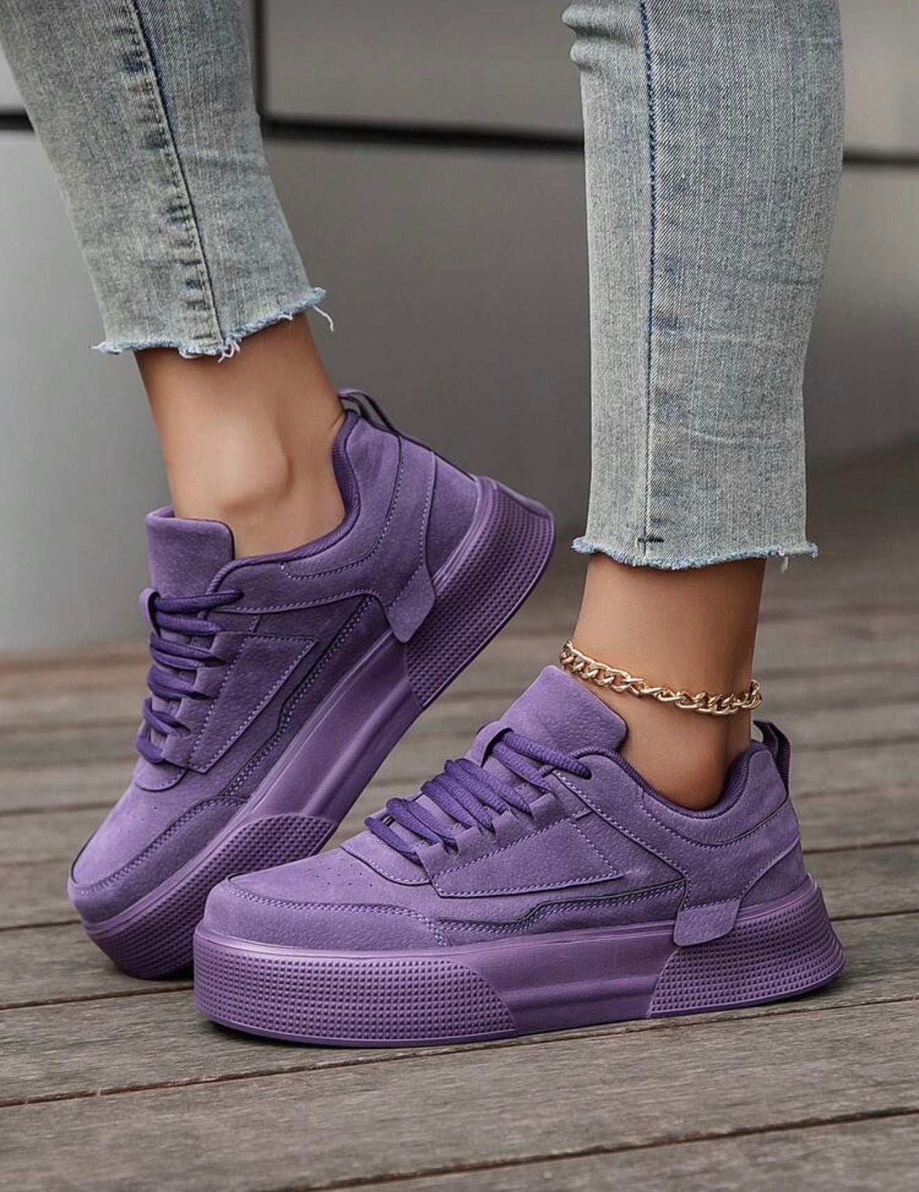 Tenis piel de durazno suela gruesa