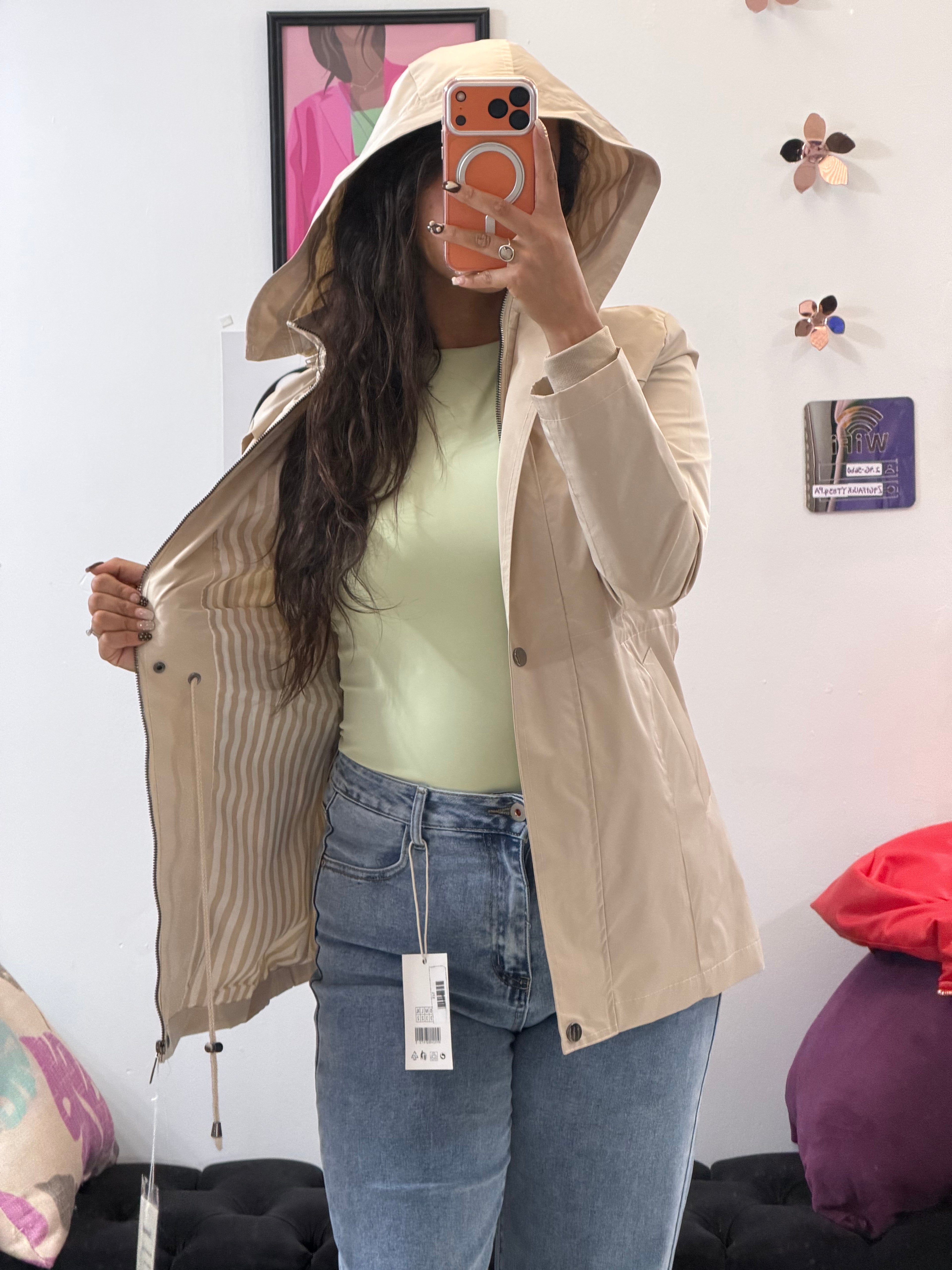 Rompe vientos con gorro, forro de líneas verticales