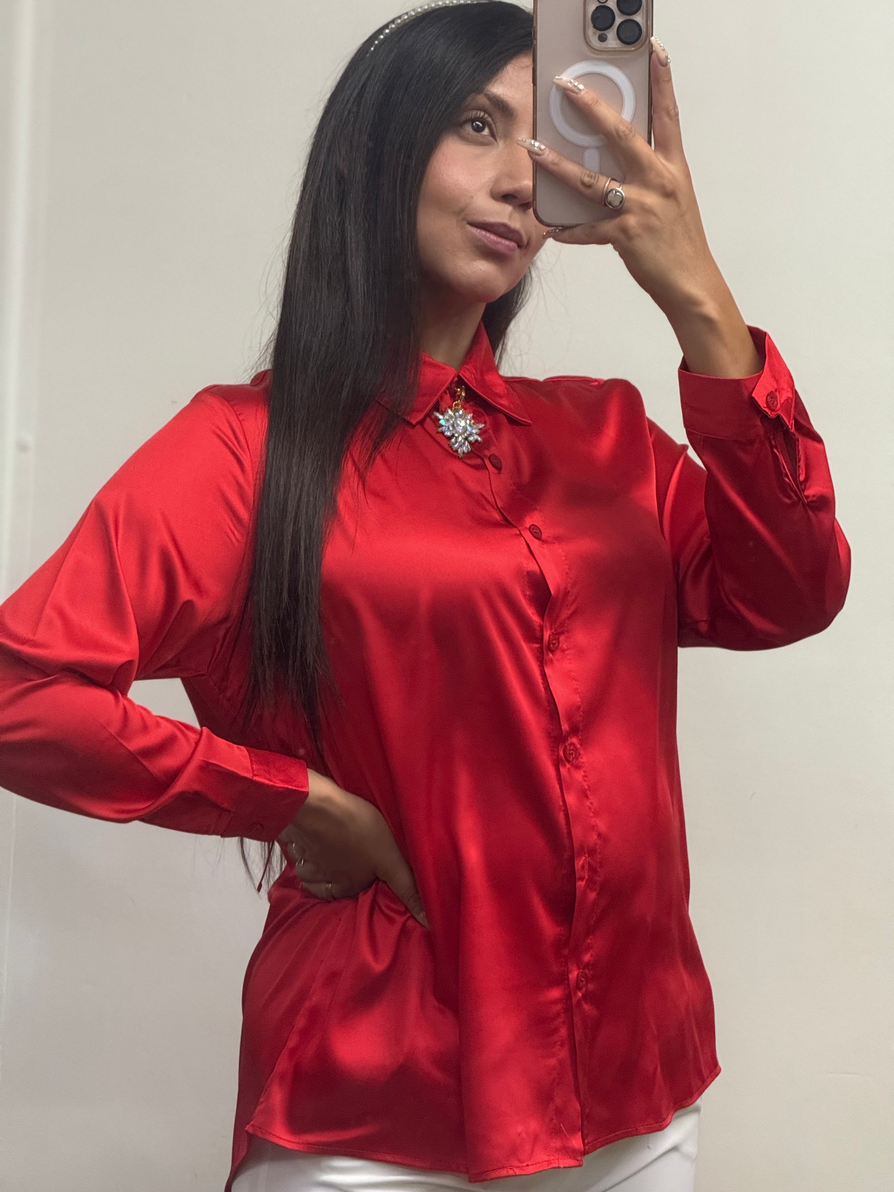 Blusa satinada elegante