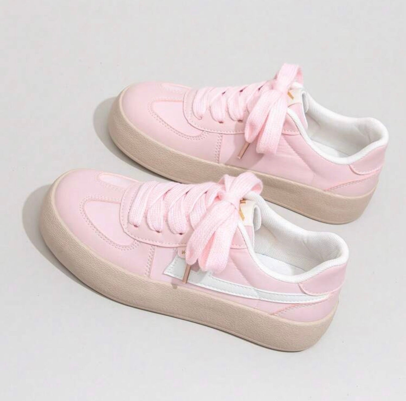 Tenis suela gruesa beige colores pastel