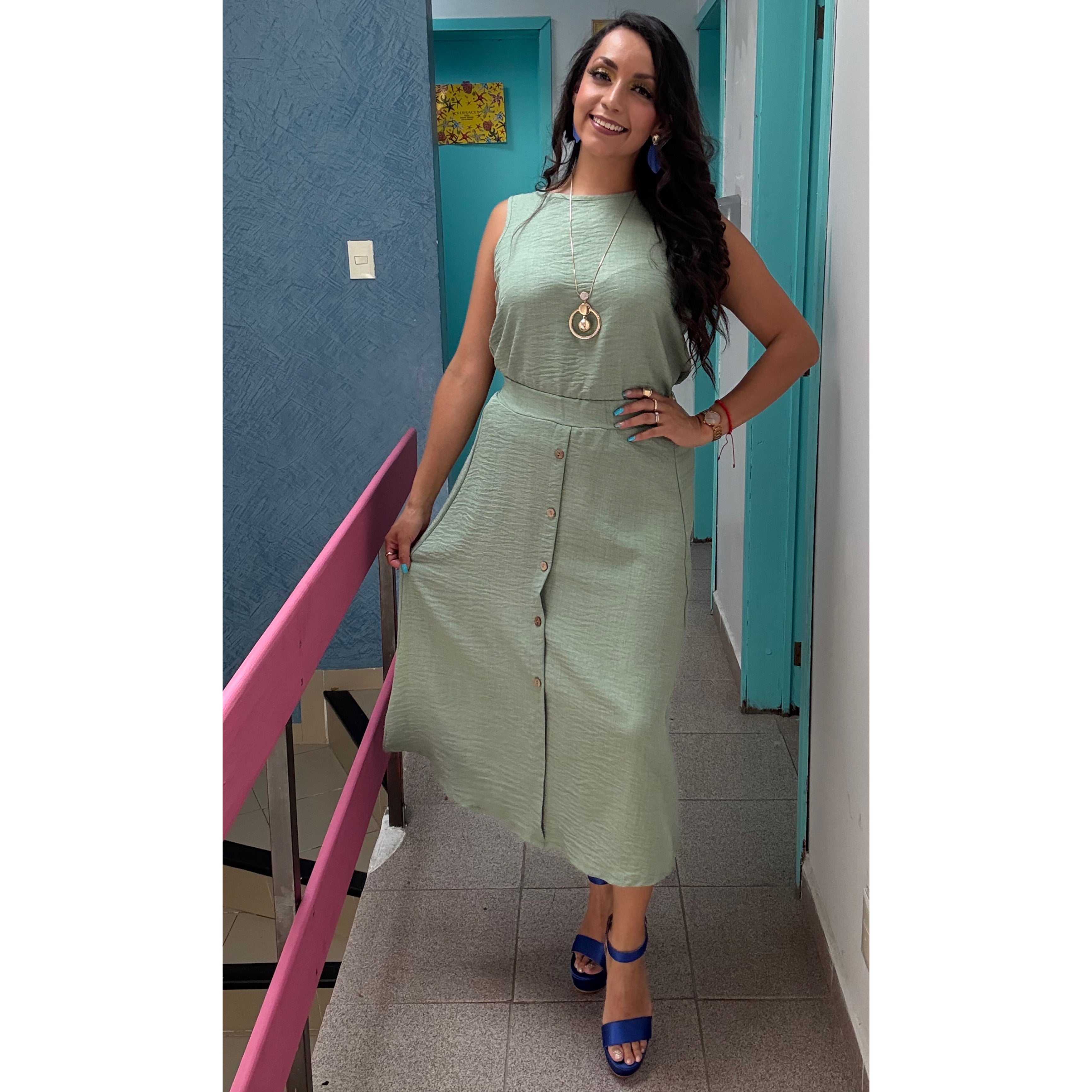 Conjunto falda con botones y blusa manga corta