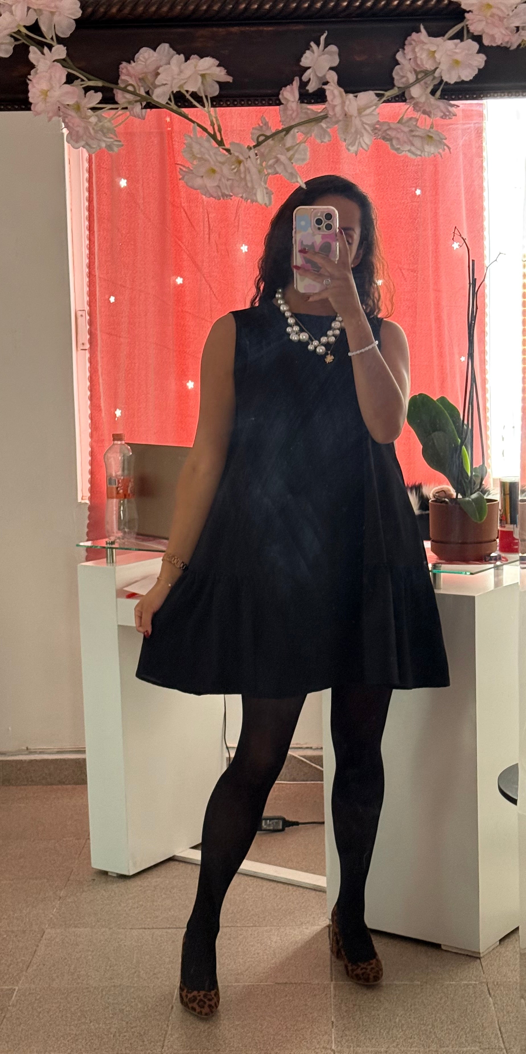 Vestido corto sin manga corte A con vuelo