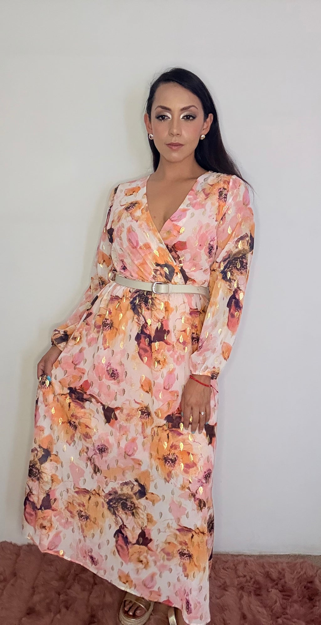 Vestido largo semifinal de manga larga en corte A