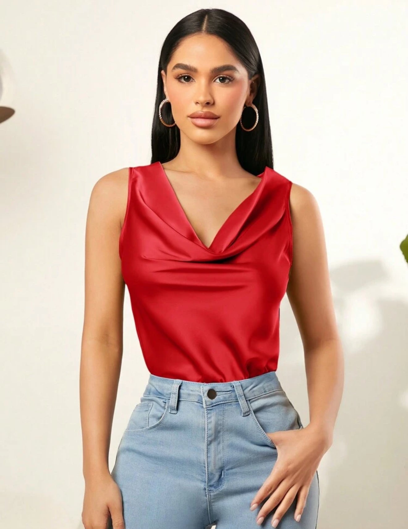 Blusa con cuello de capucha