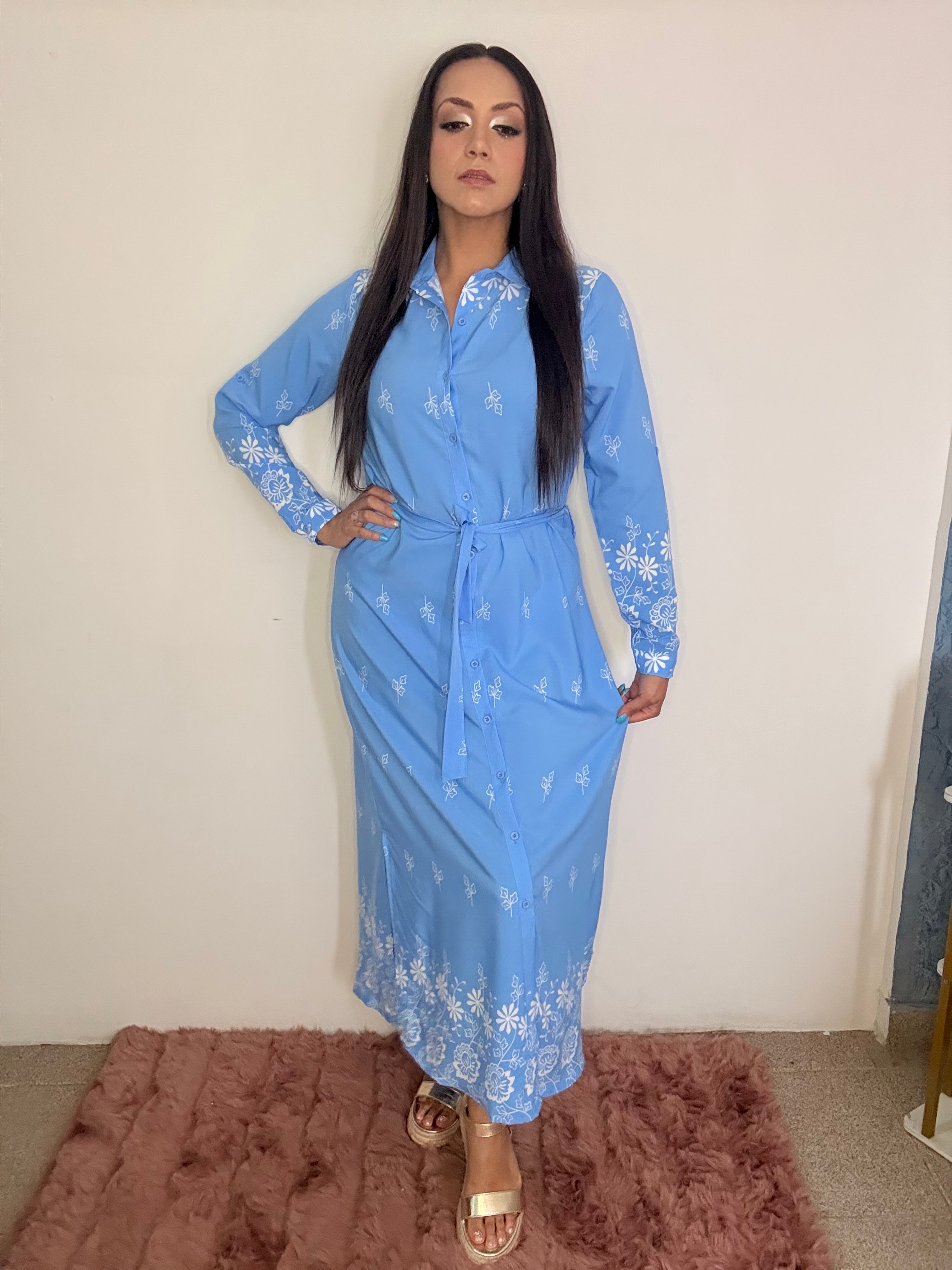 Vestido largo camisero de manga larga con cinta