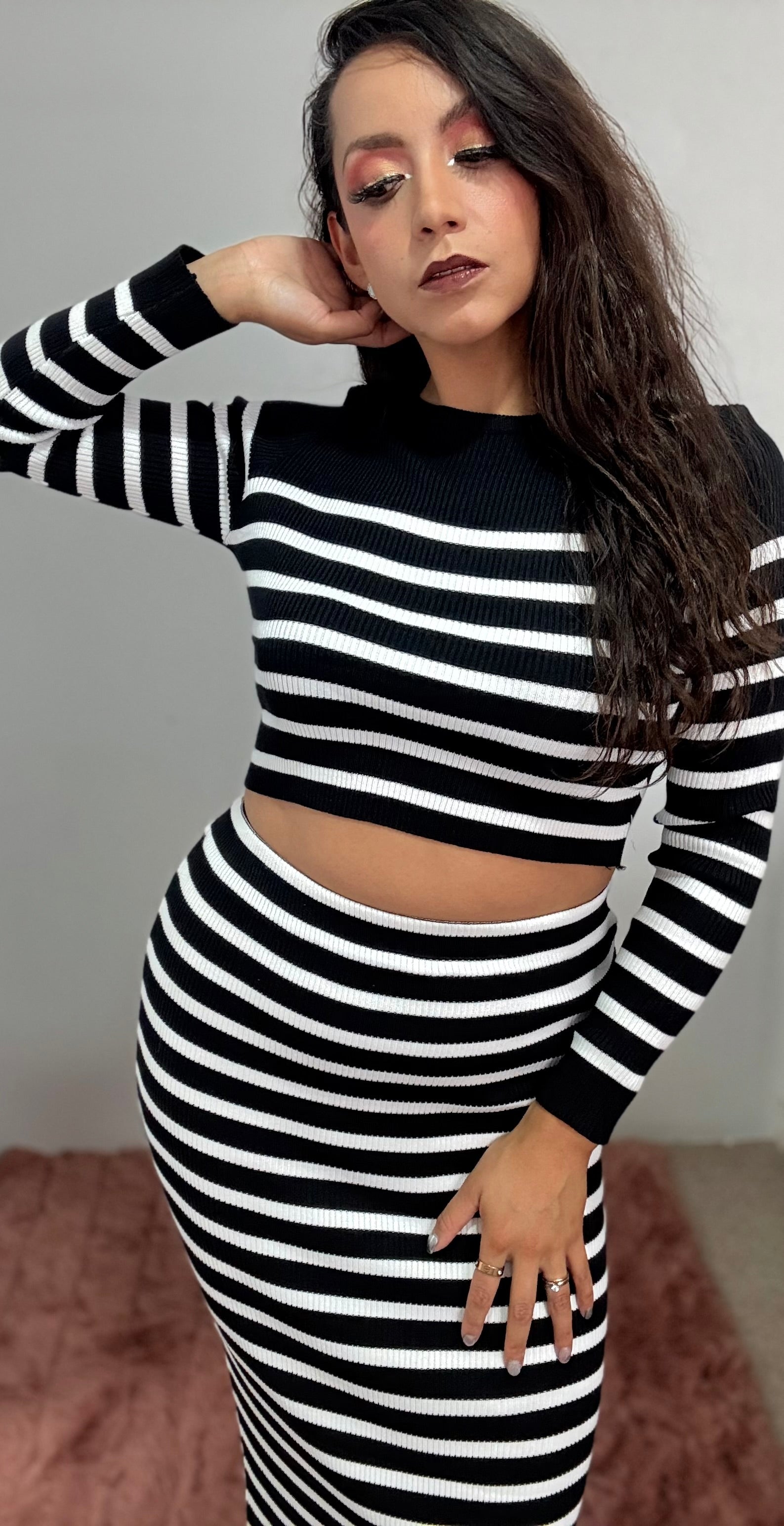 Conjunto falda larga y camisa con rayas