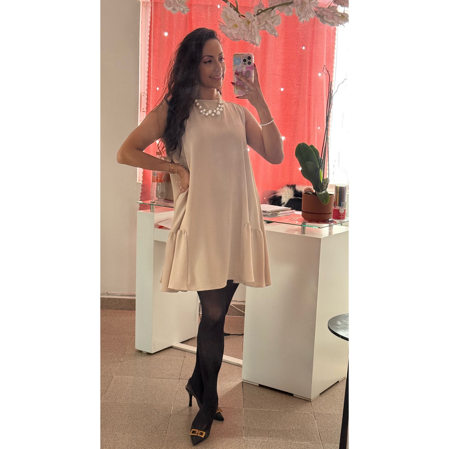 Vestido corto sin manga corte A con vuelo