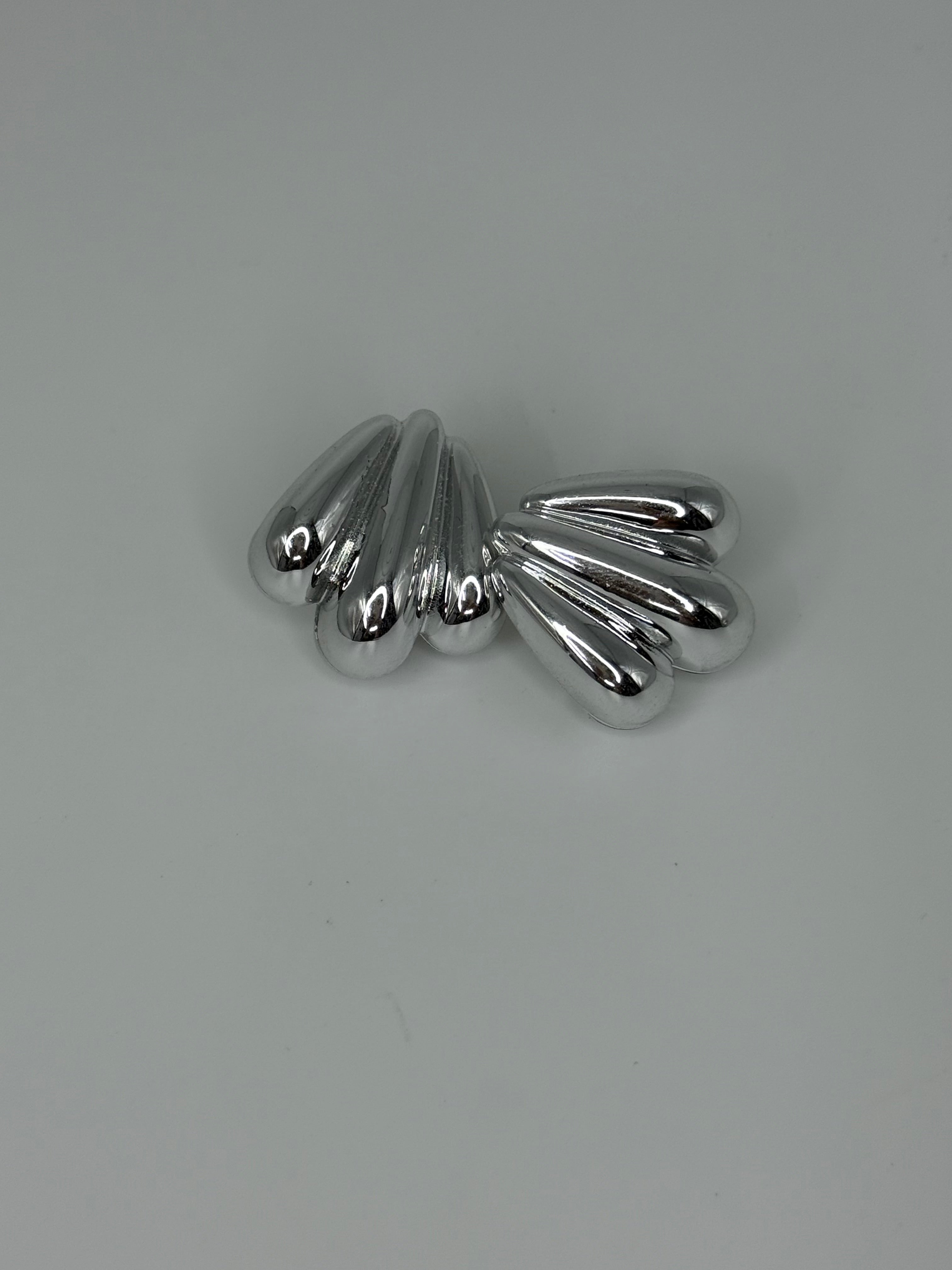 Aretes chunky dorados y plateados