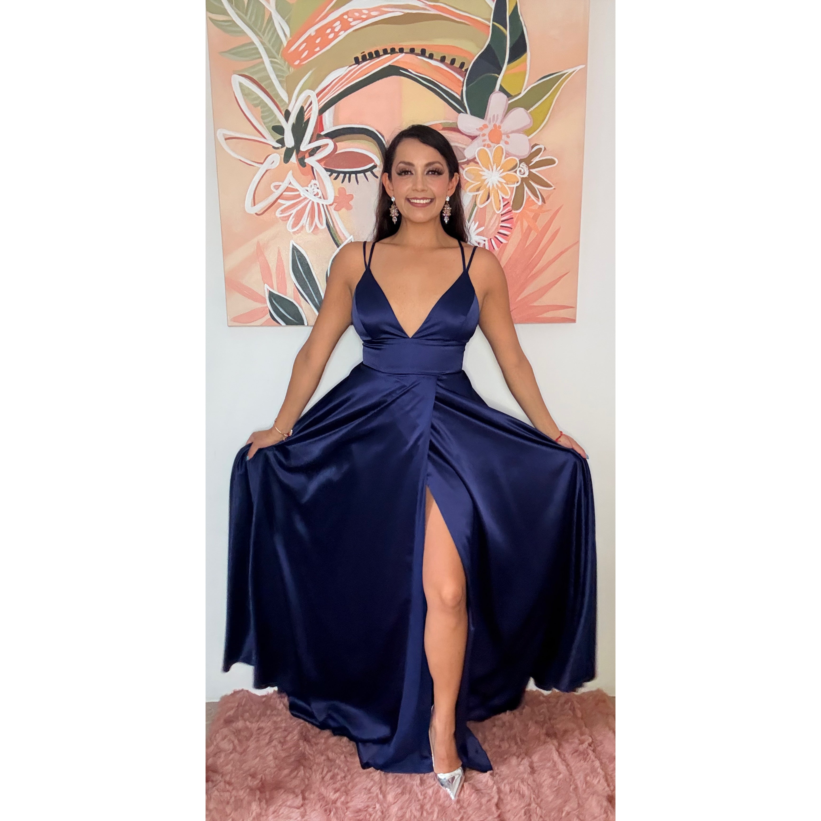 Vestido largo de tirantes  escote v con abierta en pierna