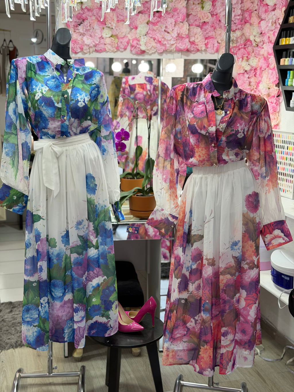 Conjunto floral 3 piezas, blusa, básica y falda